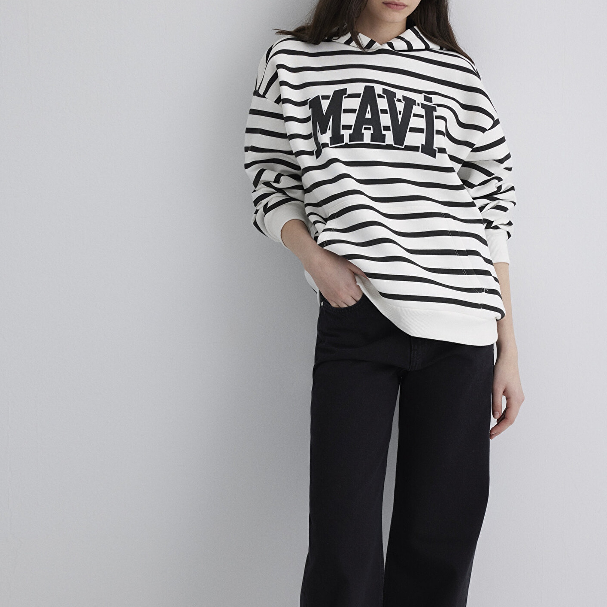 Mavi Mavi Logo Baskılı Beyaz Sweatshirt 1S10118-84603