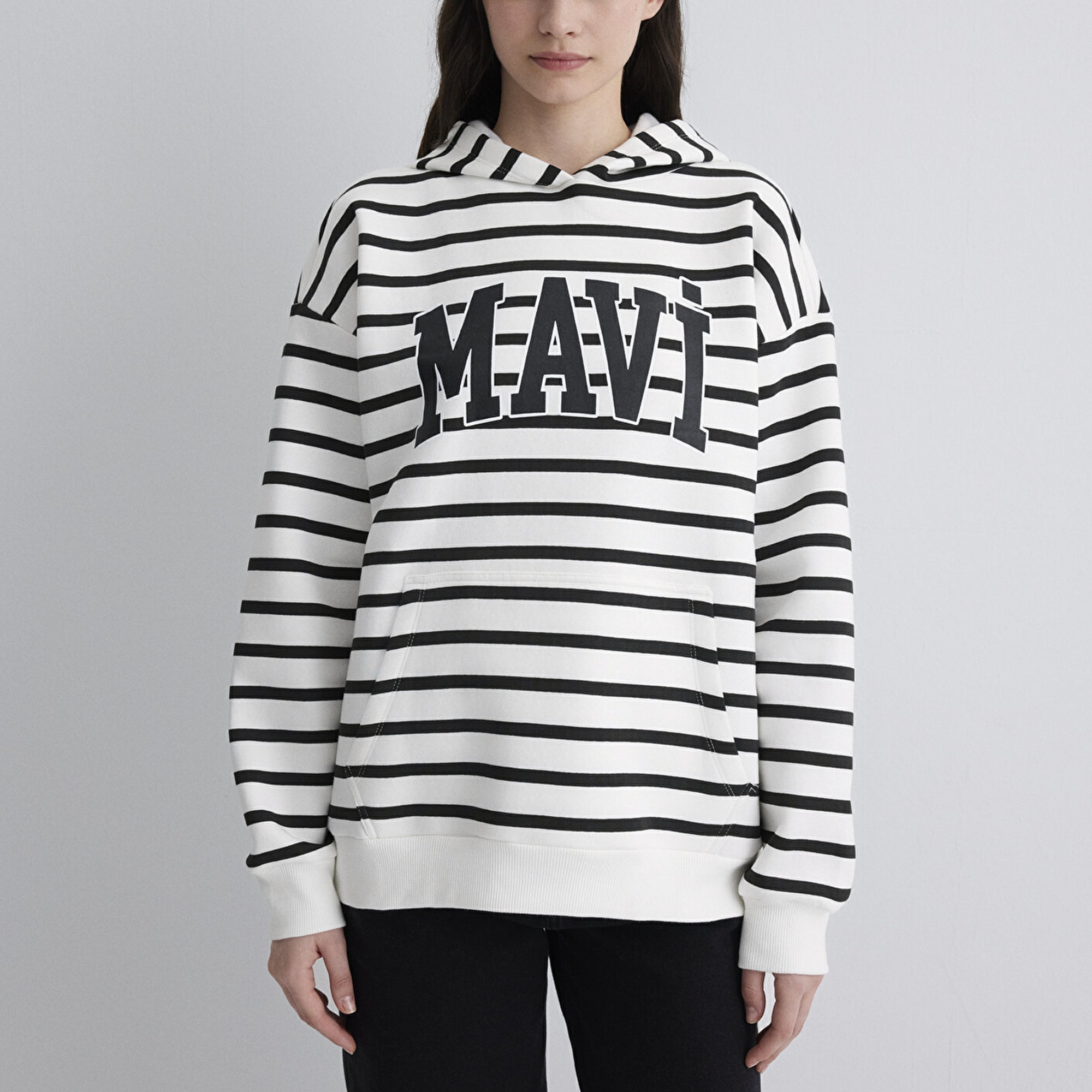 Mavi Mavi Logo Baskılı Beyaz Sweatshirt 1S10118-84603
