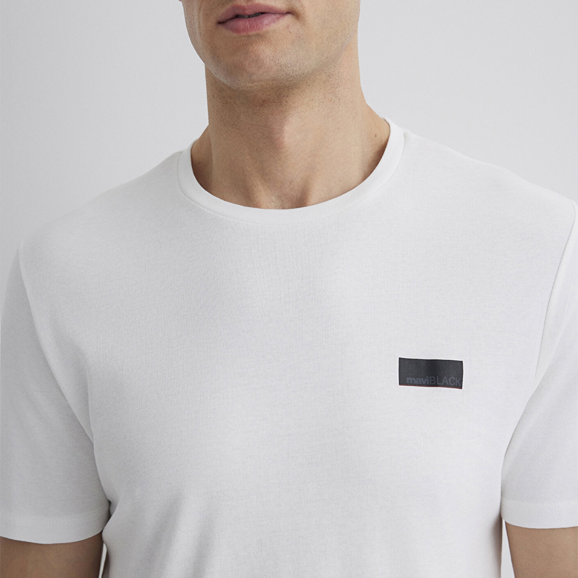 Mavi Mavi Black Baskılı Beyaz Tişört Slim Fit / Dar Kesim 0611401-70057