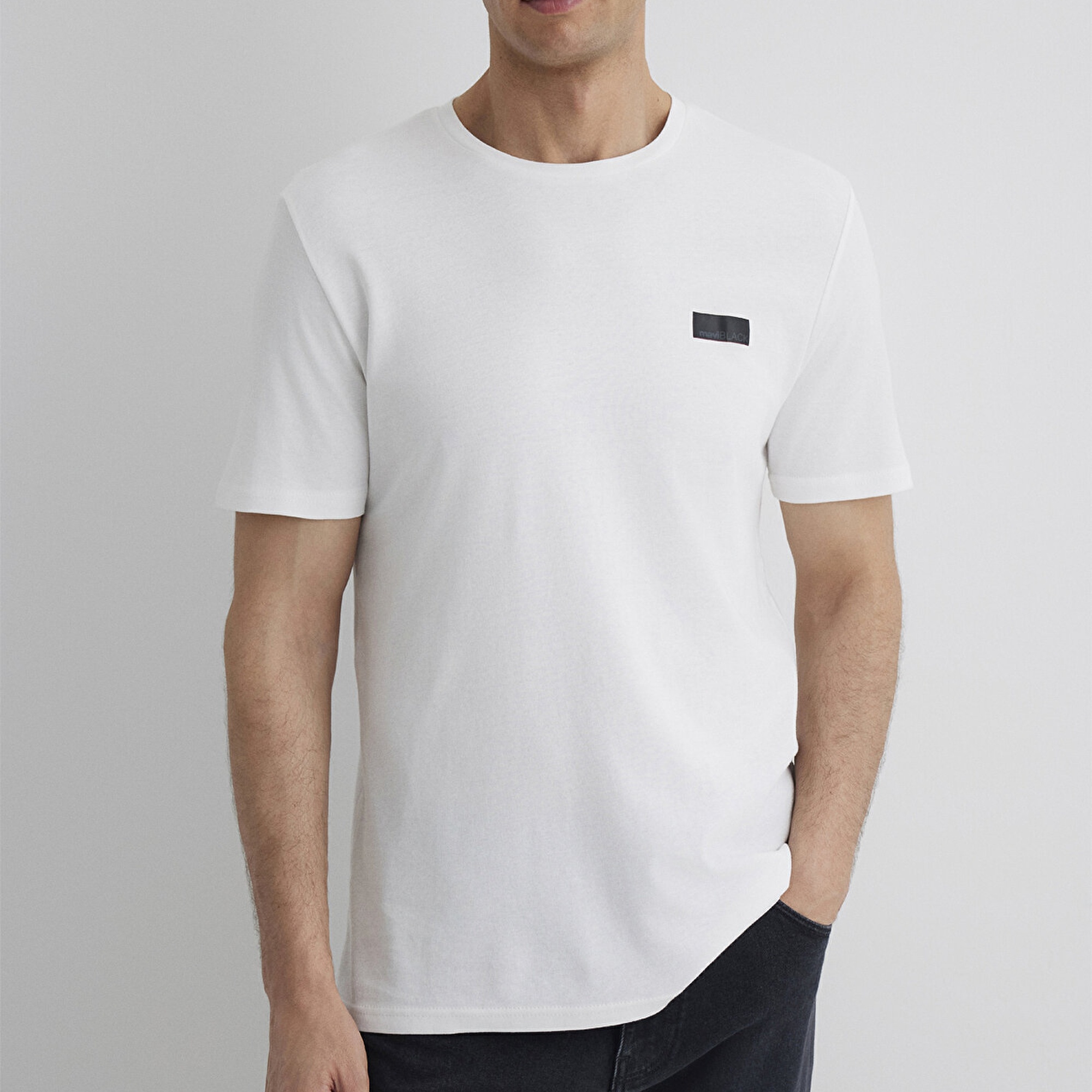 Mavi Mavi Black Baskılı Beyaz Tişört Slim Fit / Dar Kesim 0611401-70057