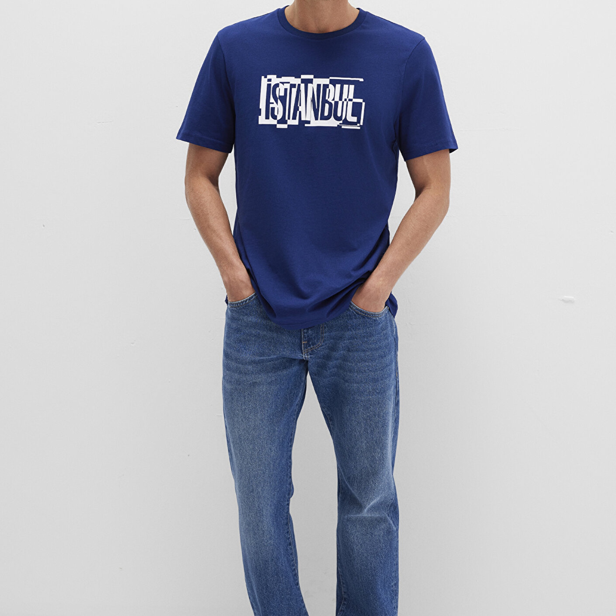 Mavi İstanbul Baskılı Lacivert Tişört Regular Fit / Normal Kesim 0611789-70758
