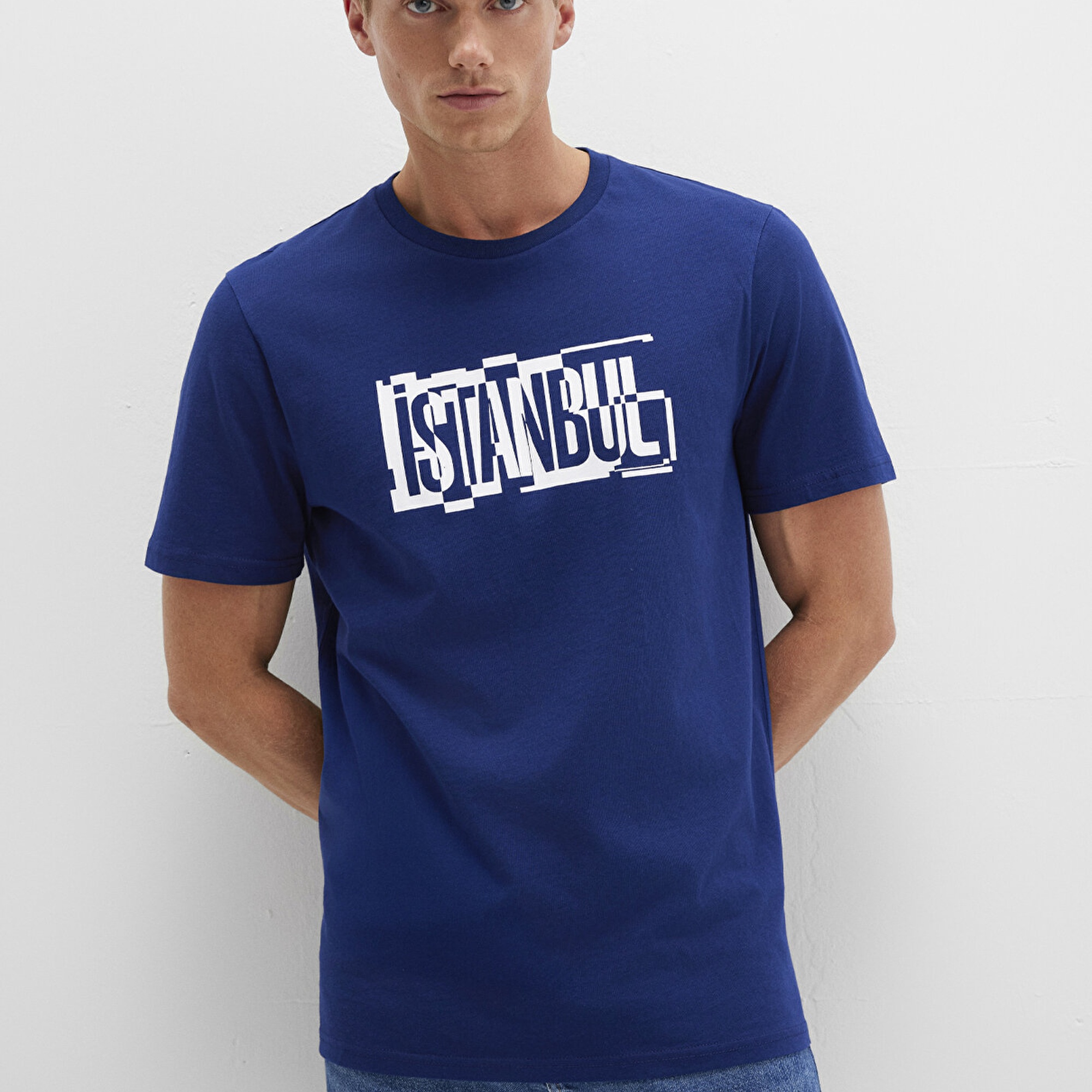 Mavi İstanbul Baskılı Lacivert Tişört Regular Fit / Normal Kesim 0611789-70758