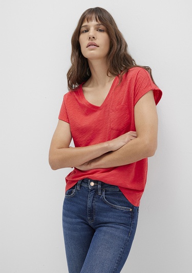  Mavi V Yaka Kırmızı Basic Tişört Loose Fit / Bol Rahat Kesim 1600961-71083