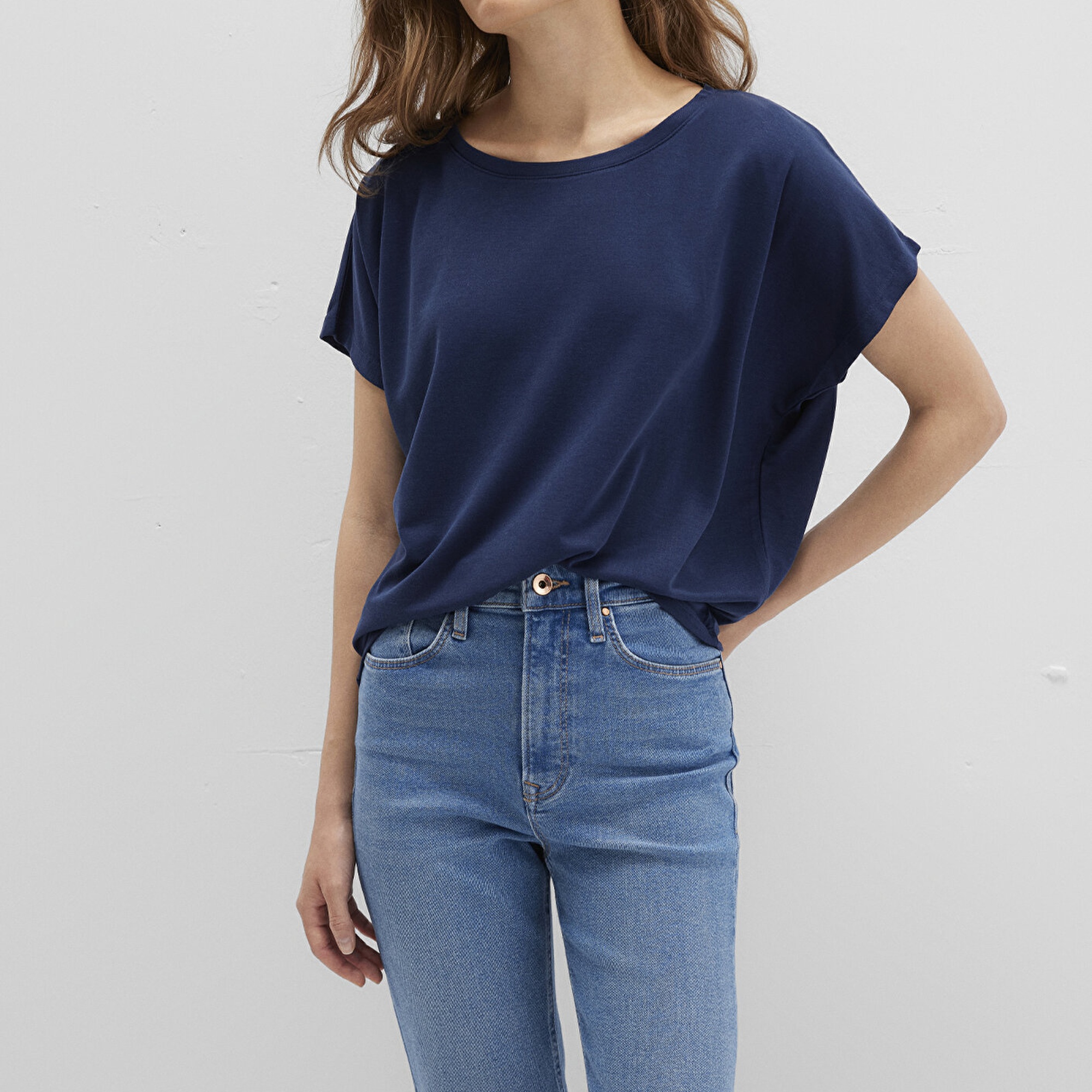 Mavi Lux Touch TENCEL TM Modal Lacivert Basic Tişört Loose Fit / Bol Rahat Kesim 167245-70487