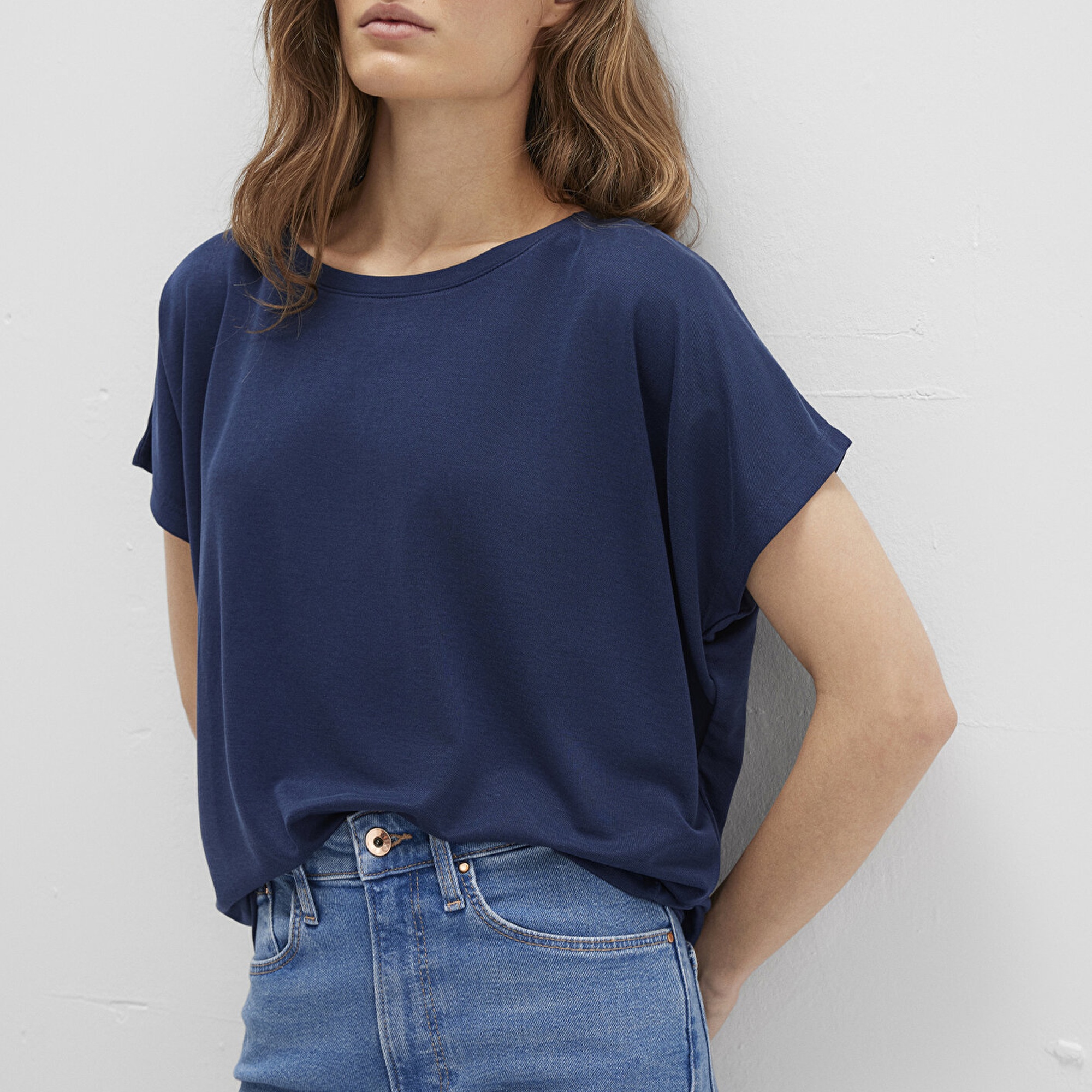 Mavi Lux Touch TENCEL TM Modal Lacivert Basic Tişört Loose Fit / Bol Rahat Kesim 167245-70487