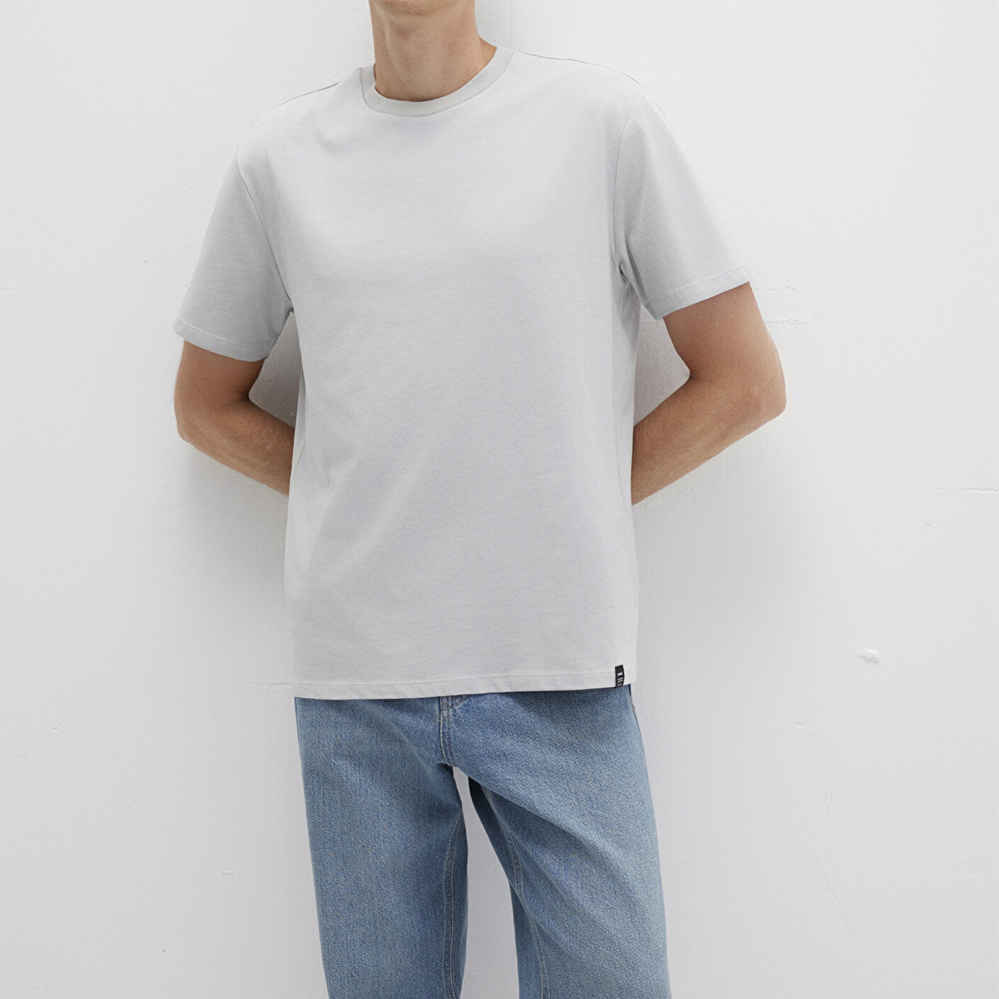 Mavi Etiket Detaylı Gri Basic Tişört Loose Fit / Bol Rahat Kesim 0611824-70075