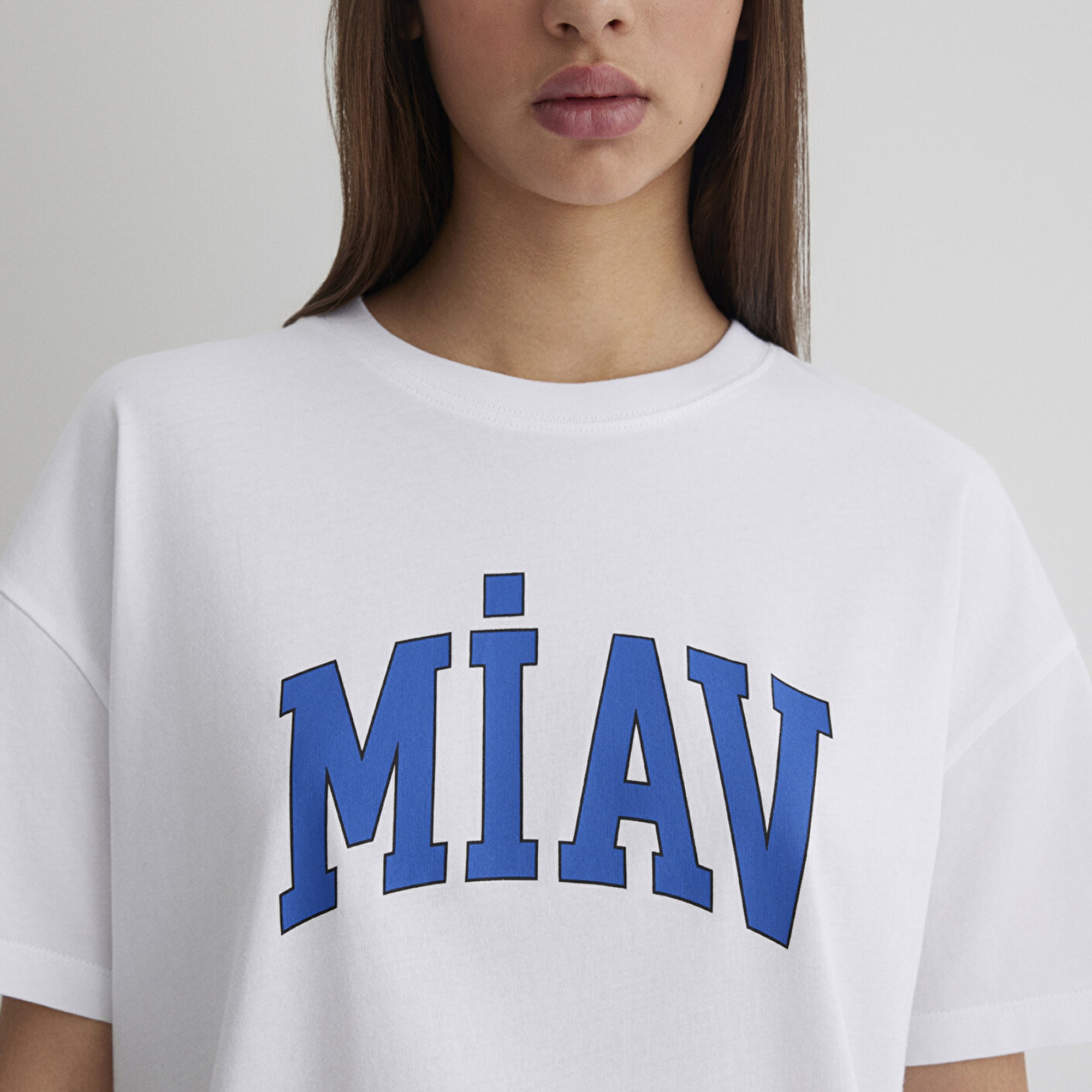 Mavi Miav Baskılı Beyaz Tişört Loose Fit / Bol Rahat Kesim 1612457-620
