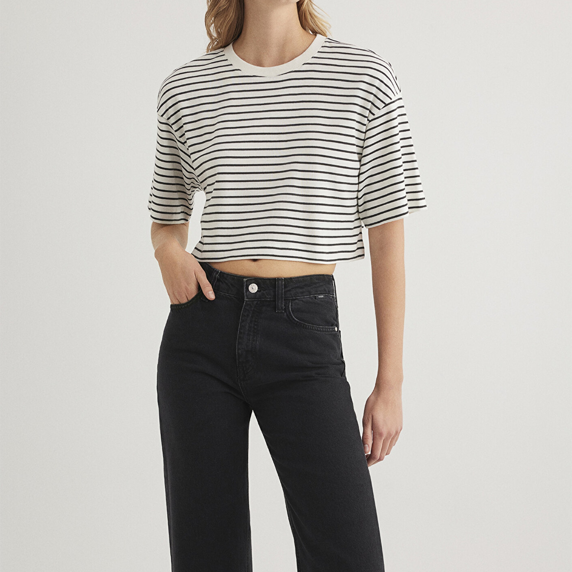 Mavi Çizgili Crop Tişört Crop / Kısa Kesim 1612700-85308