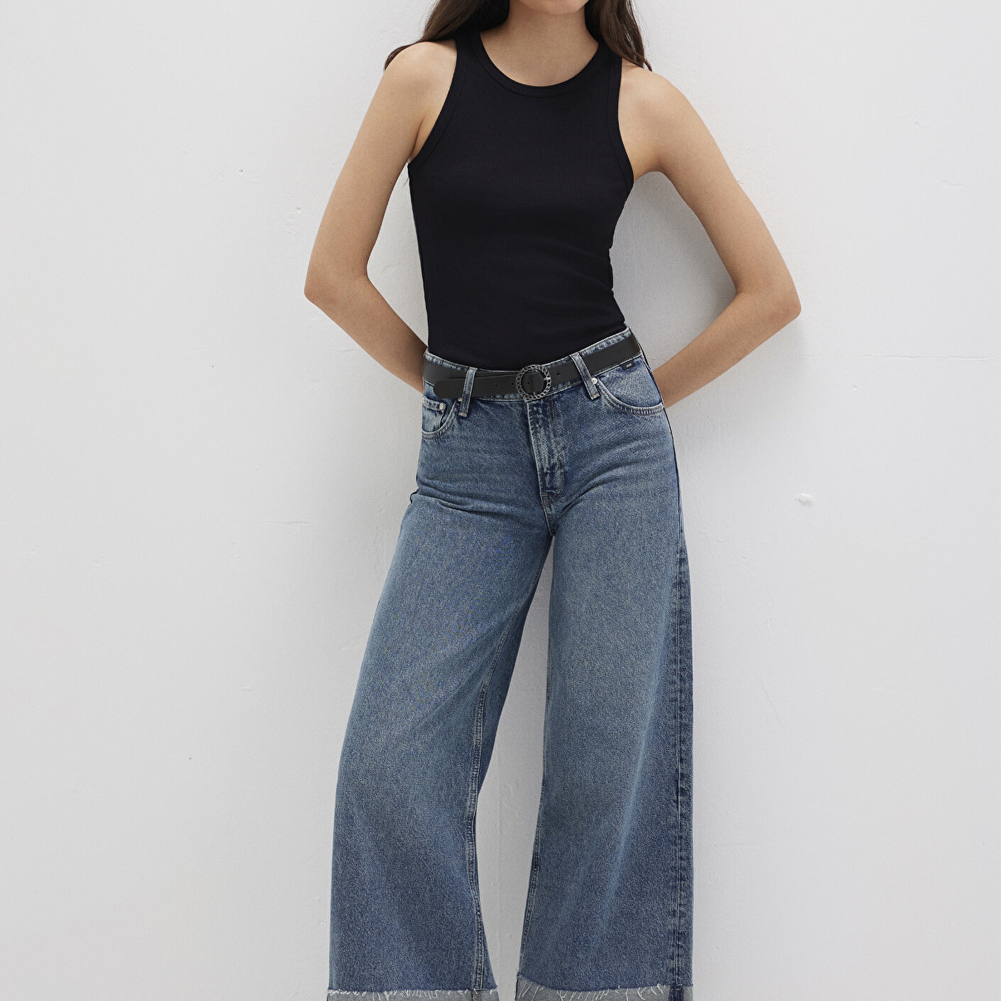 Mavi Halter Yaka Siyah Basic Atlet Slim Fit / Dar Kesim 1612462-900