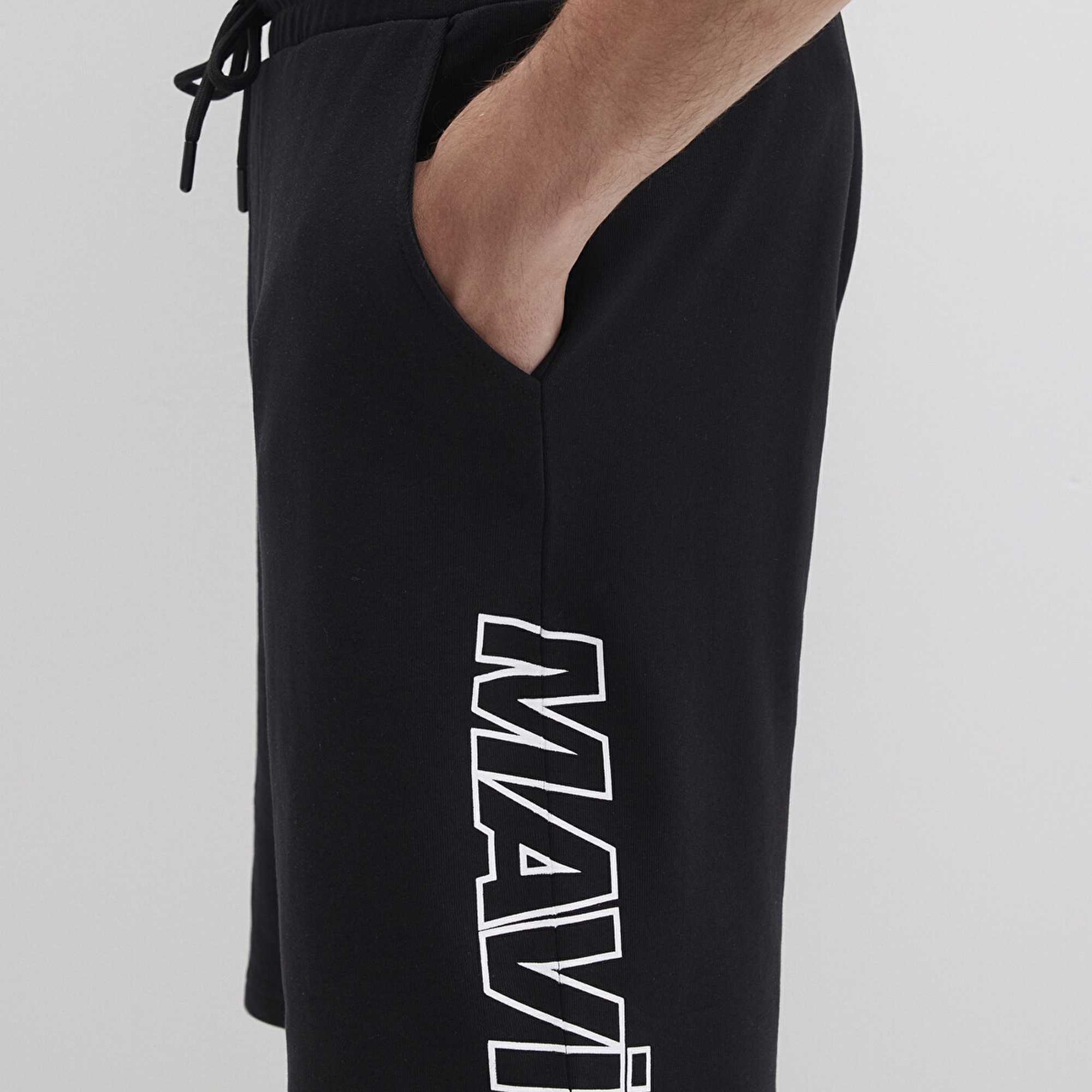 Mavi Mavi Baskılı Siyah Şort 0410225-900