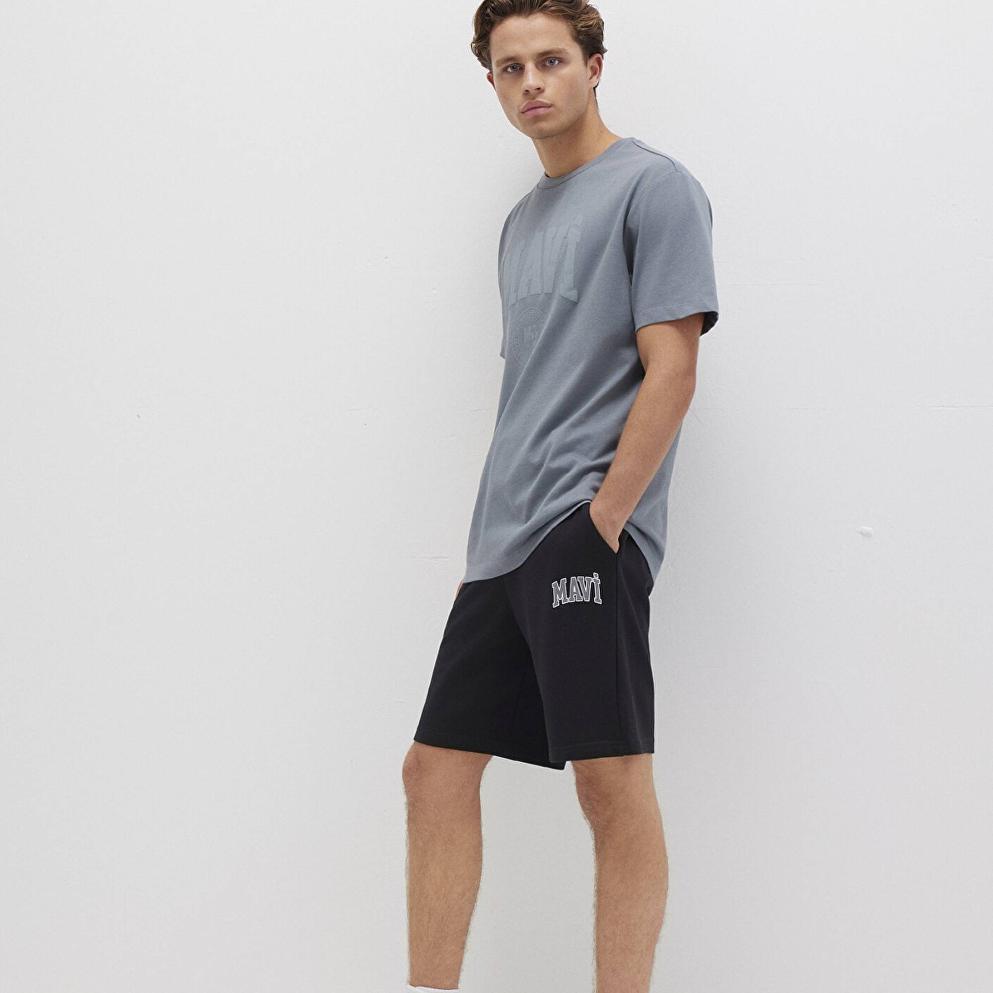 Mavi Mavi Logo Baskılı Siyah Şort 0410224-900