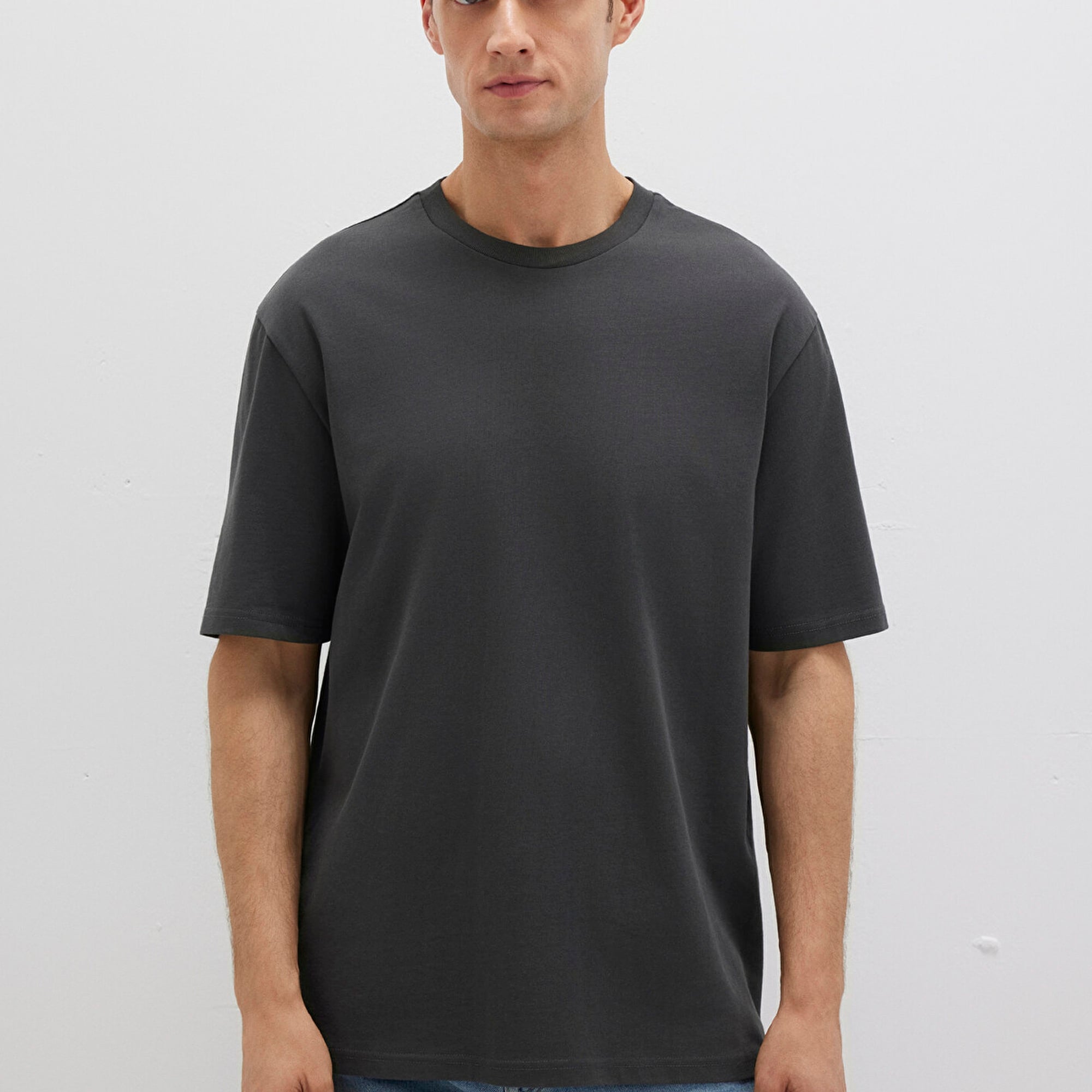 Mavi Logo Kol Detaylı Antrasit Basic Tişört Loose Fit / Bol Rahat Kesim 0611924-70092