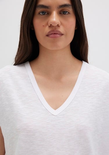  Mavi V Yaka Beyaz Basic Tişört Regular Fit / Normal Kesim 1612380-620