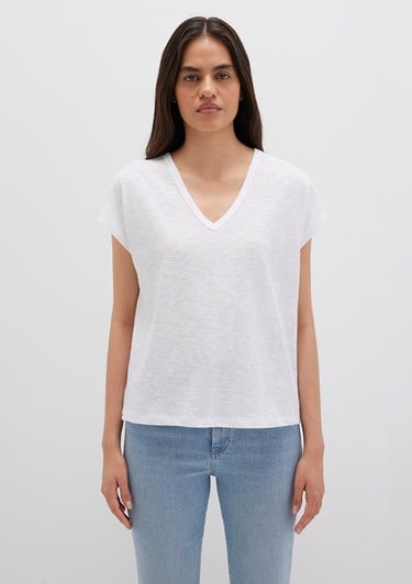  Mavi V Yaka Beyaz Basic Tişört Regular Fit / Normal Kesim 1612380-620