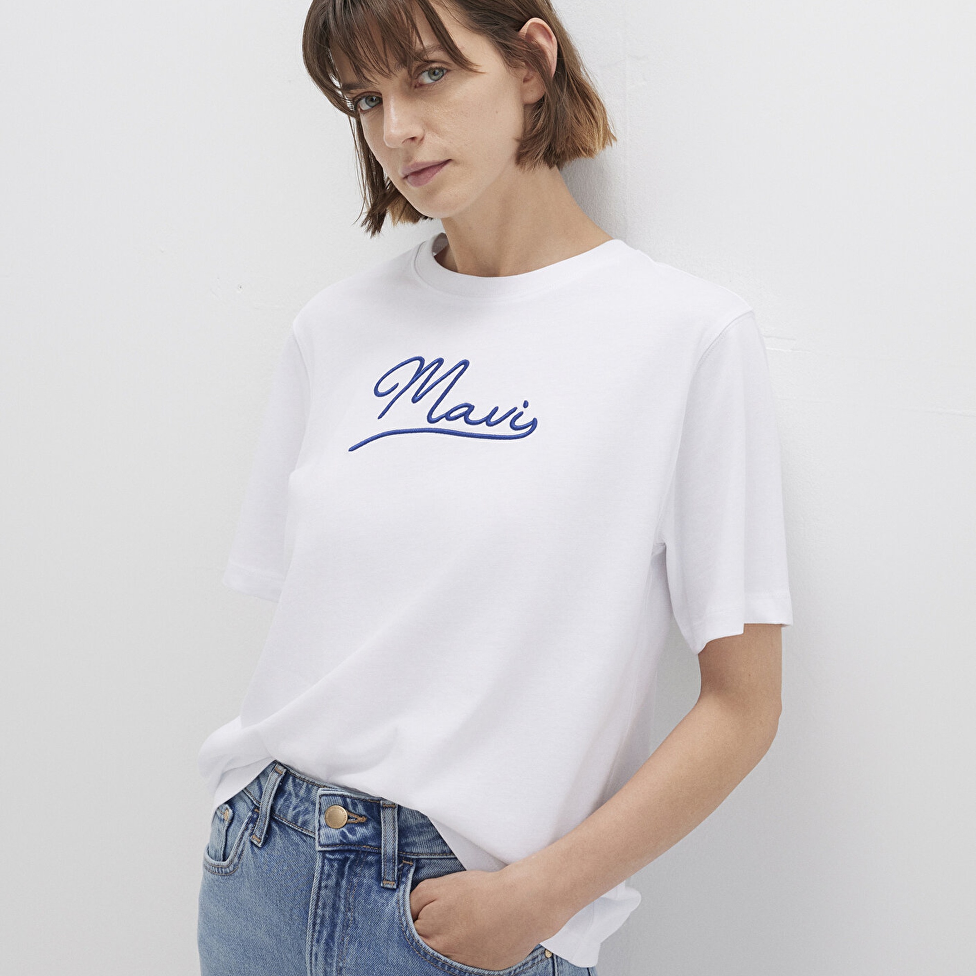 Mavi Mavi Nakışlı Beyaz Tişört Regular Fit / Normal Kesim 1612421-620