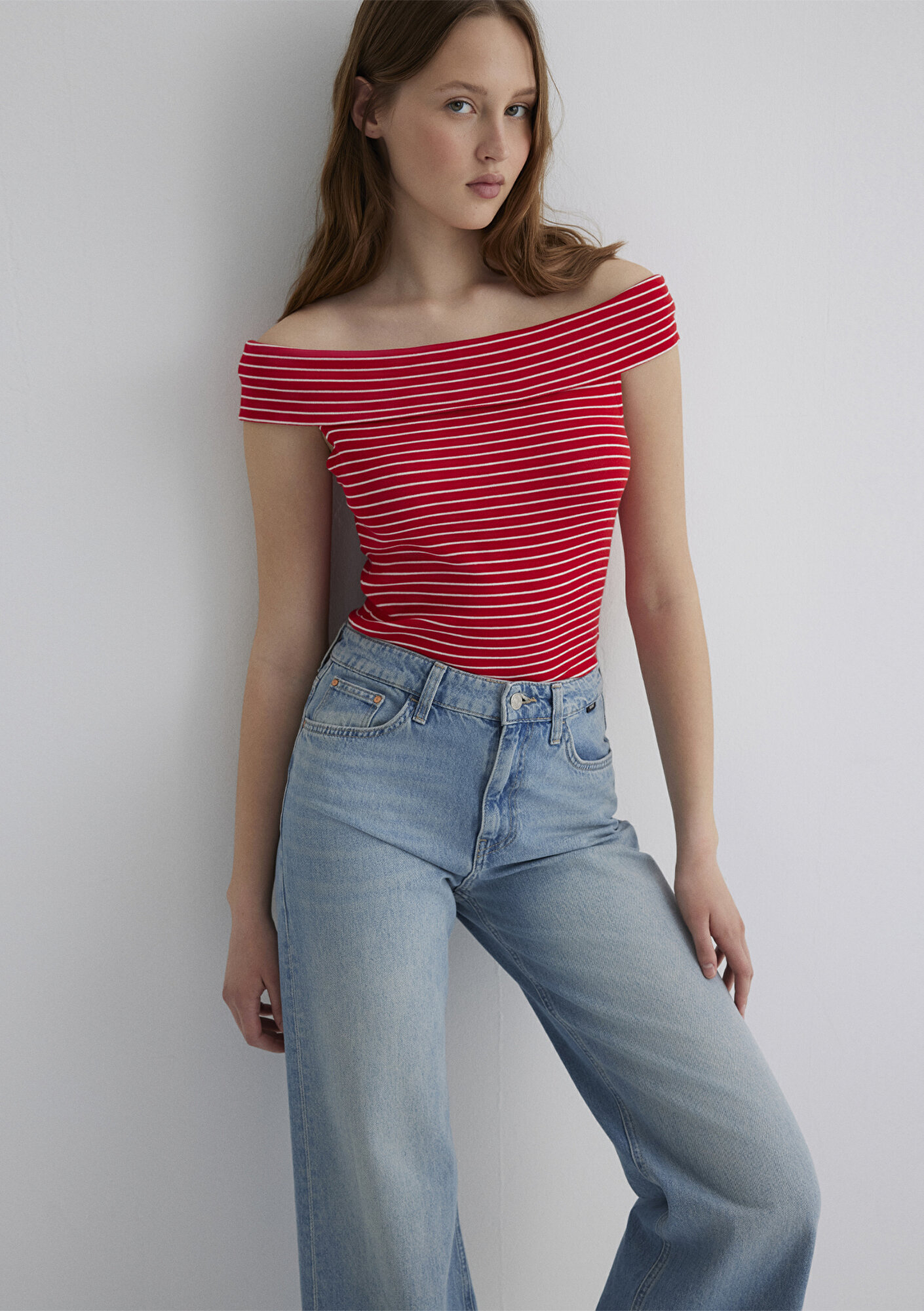  Mavi Düşük Omuzlu Kırmızı Çizgili Top Fitted / Vücuda Oturan Kesim 1612866-88688