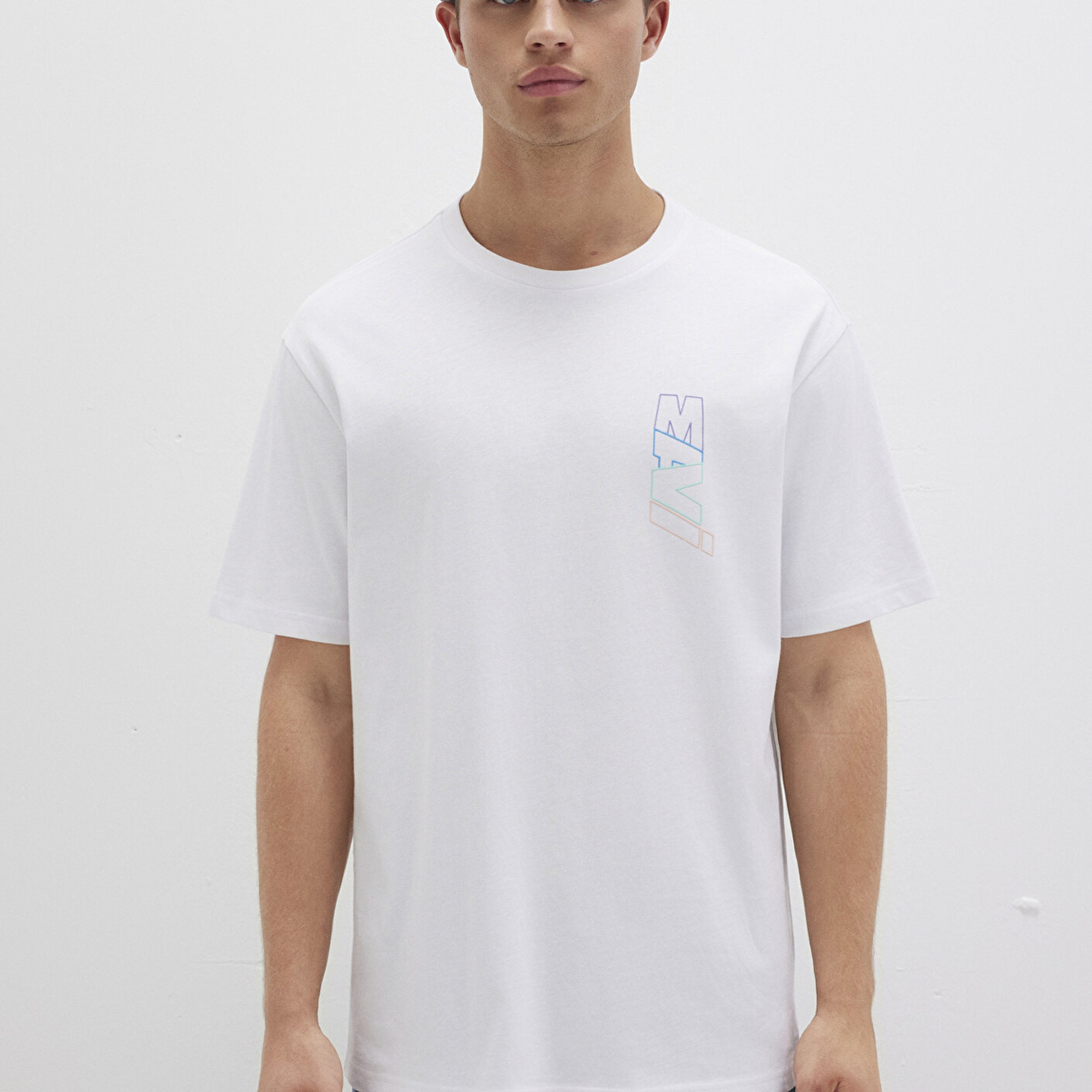 Mavi Mavi Logo Sırt Baskılı Beyaz Tişört Loose Fit / Bol Rahat Kesim 0612350-620