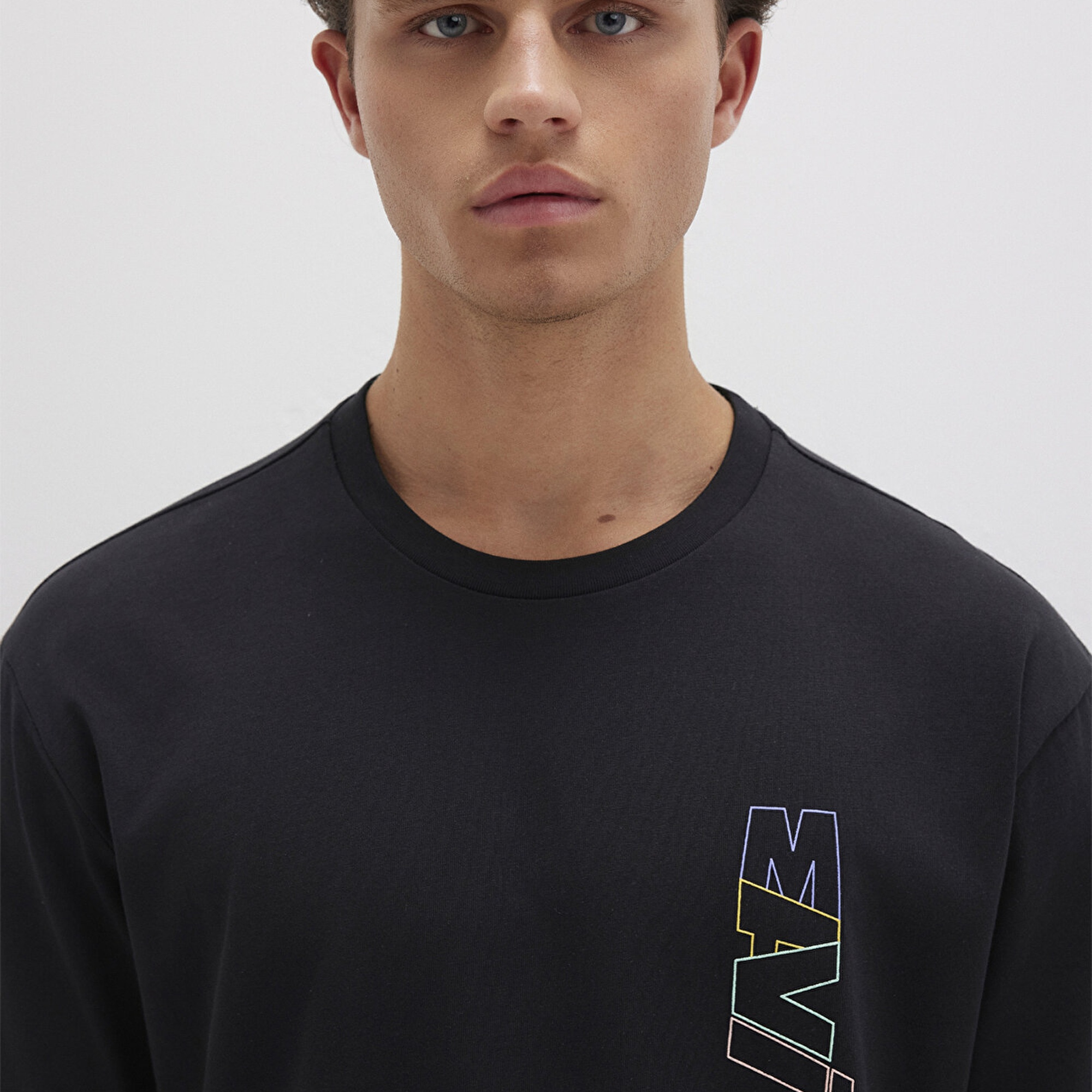 Mavi Mavi Logo Sırt Baskılı Siyah Tişört Loose Fit / Bol Rahat Kesim 0612350-900