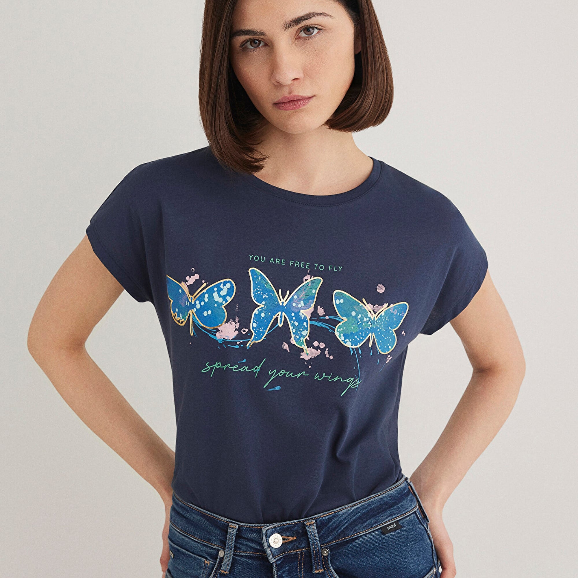 Mavi Kelebek Baskılı Lacivert Tişört Regular Fit / Normal Kesim 1612617-70487