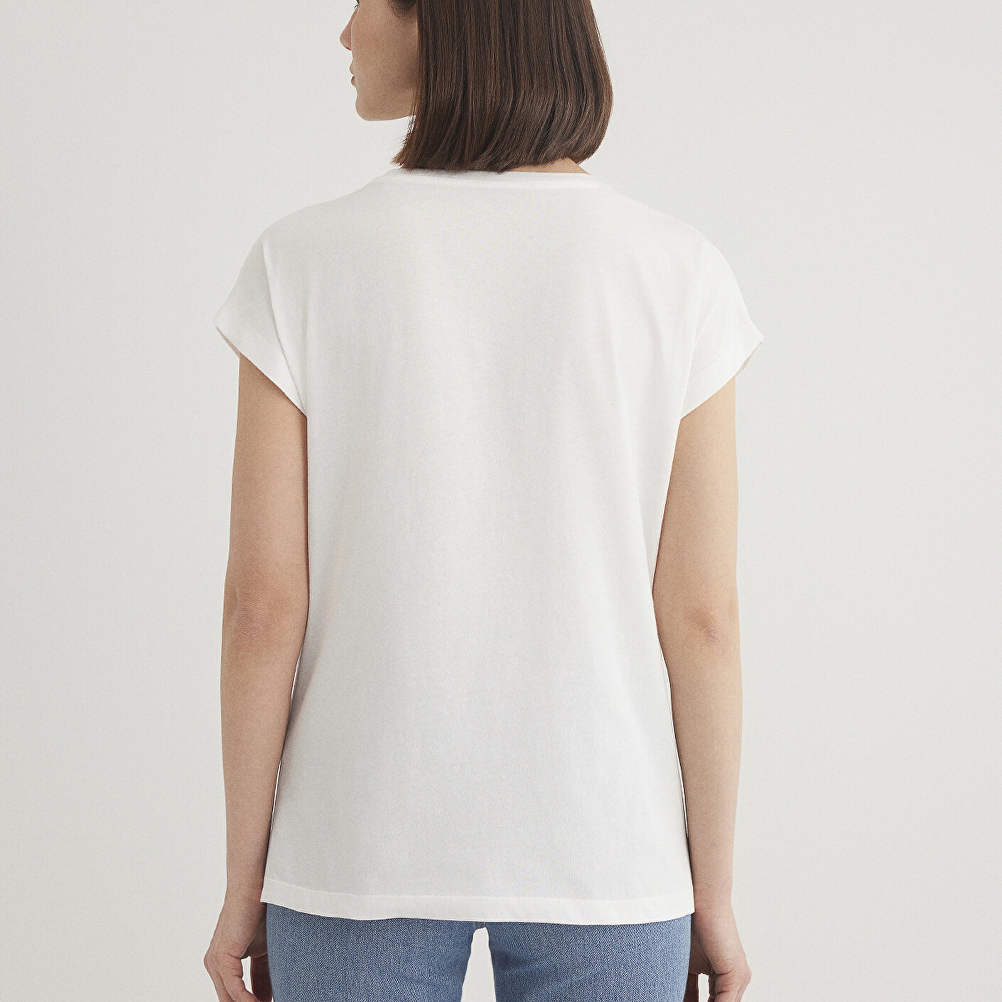 Mavi Kelebek Baskılı Beyaz Tişört Regular Fit / Normal Kesim 1612620-70057