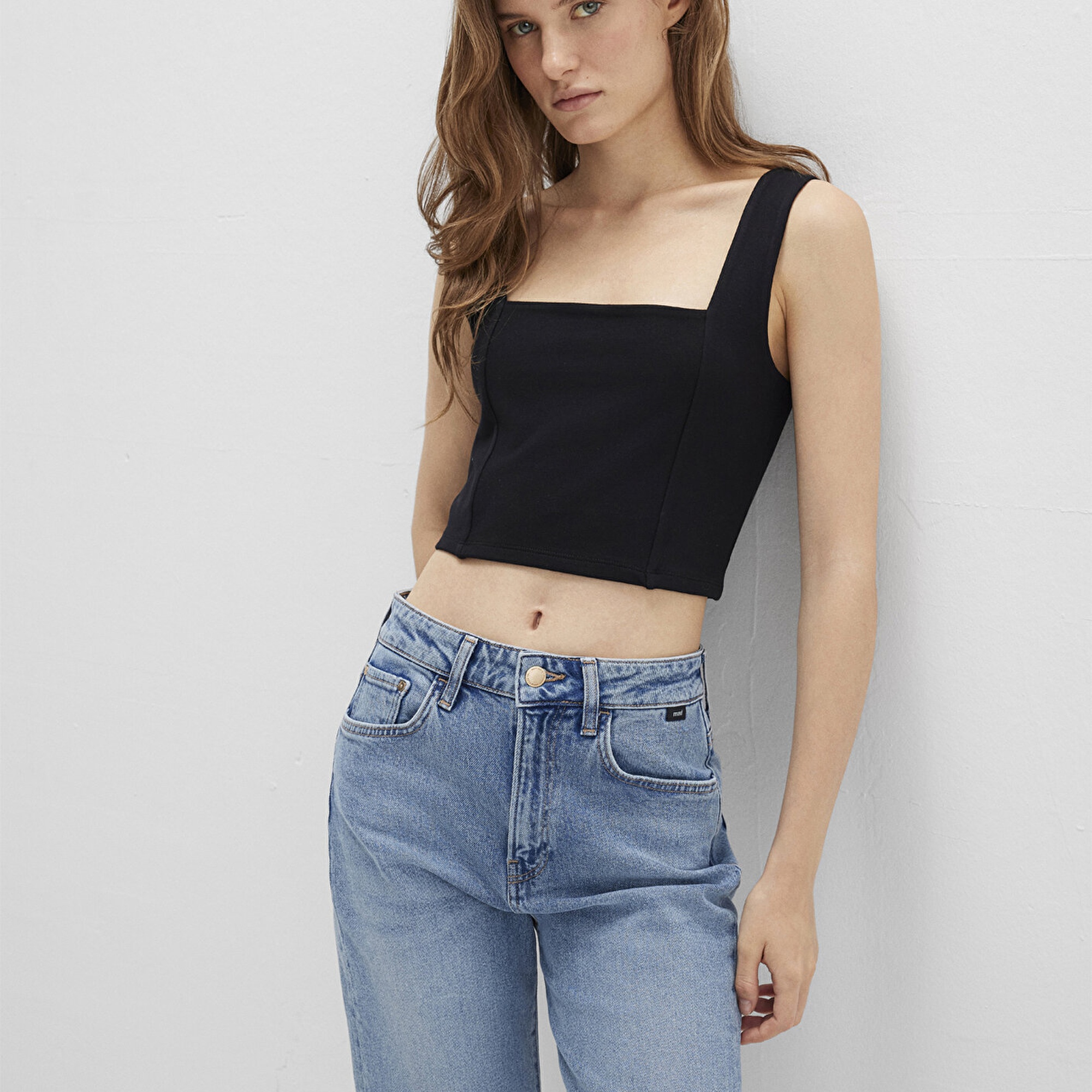 Mavi Kare Yaka Siyah Crop Top Crop / Kısa Kesim 1612657-900