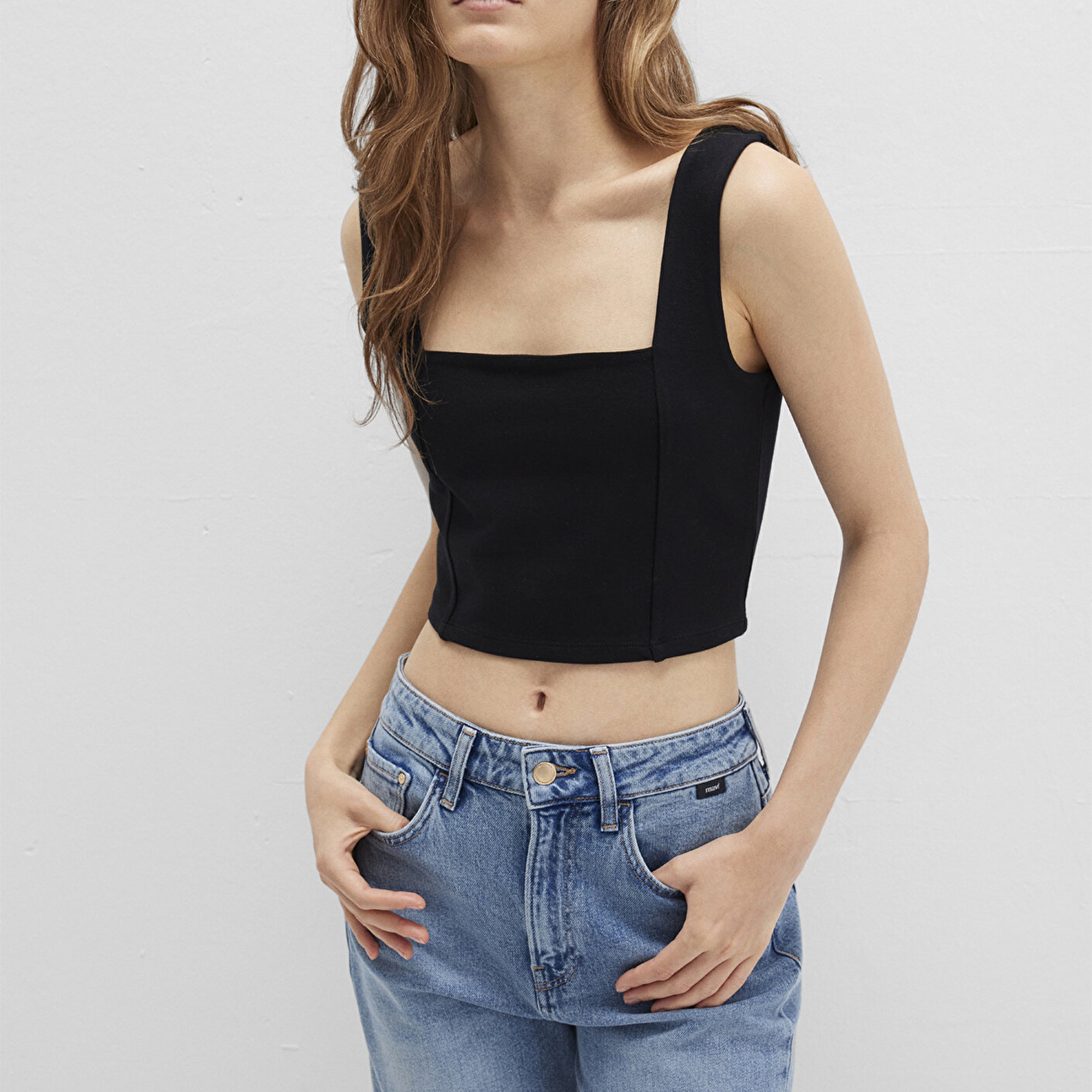 Mavi Kare Yaka Siyah Crop Top Crop / Kısa Kesim 1612657-900