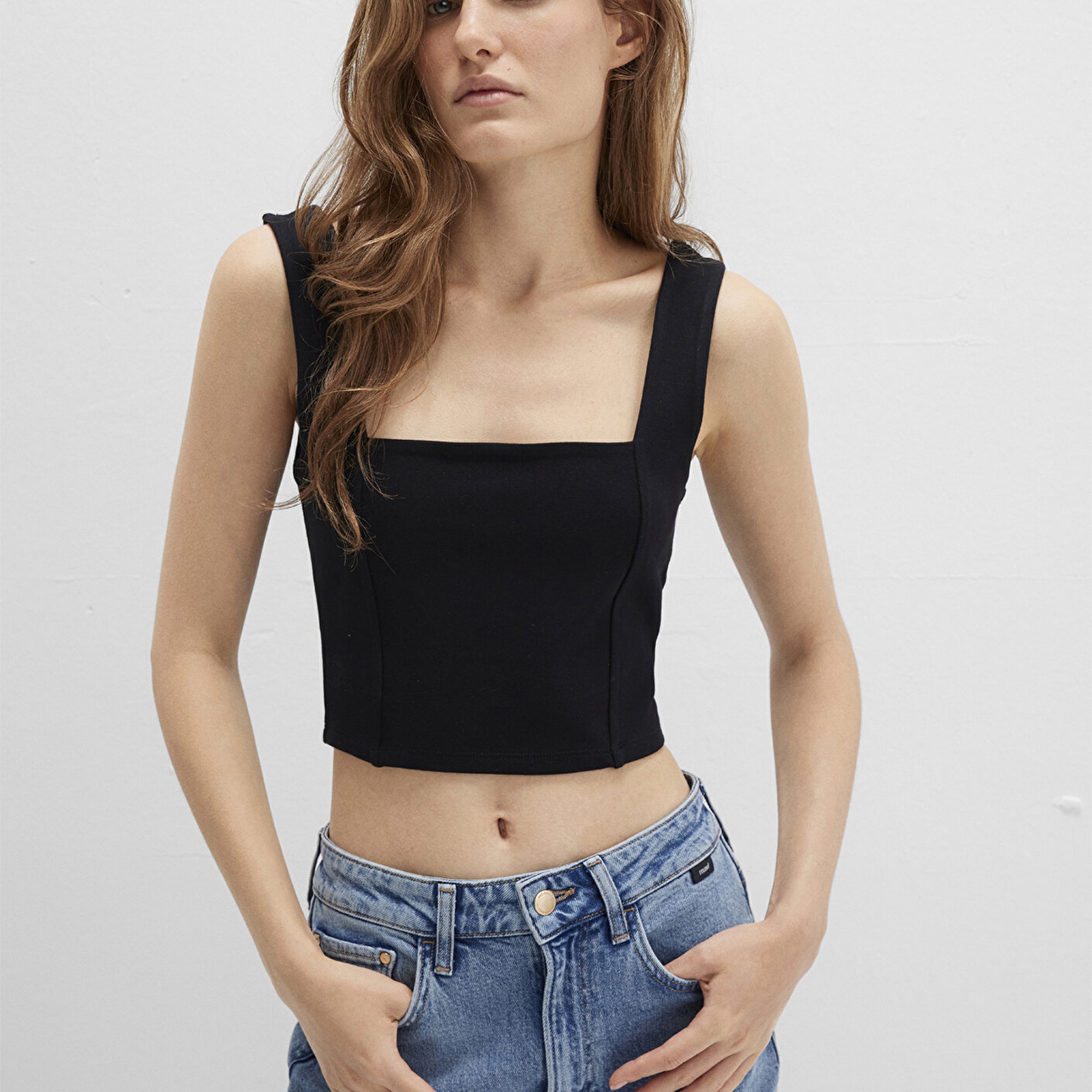 Mavi Kare Yaka Siyah Crop Top Crop / Kısa Kesim 1612657-900