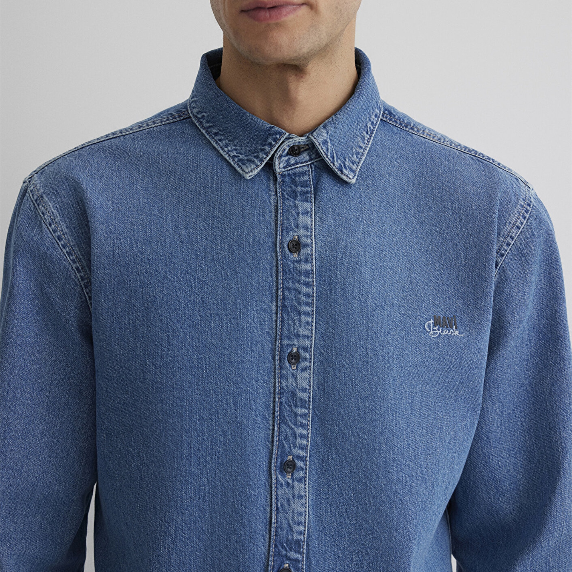 Mavi Roy Lux Black Puslu Açık Mavi Jean Gömlek Slim Fit / Dar Kesim 0210496-87937