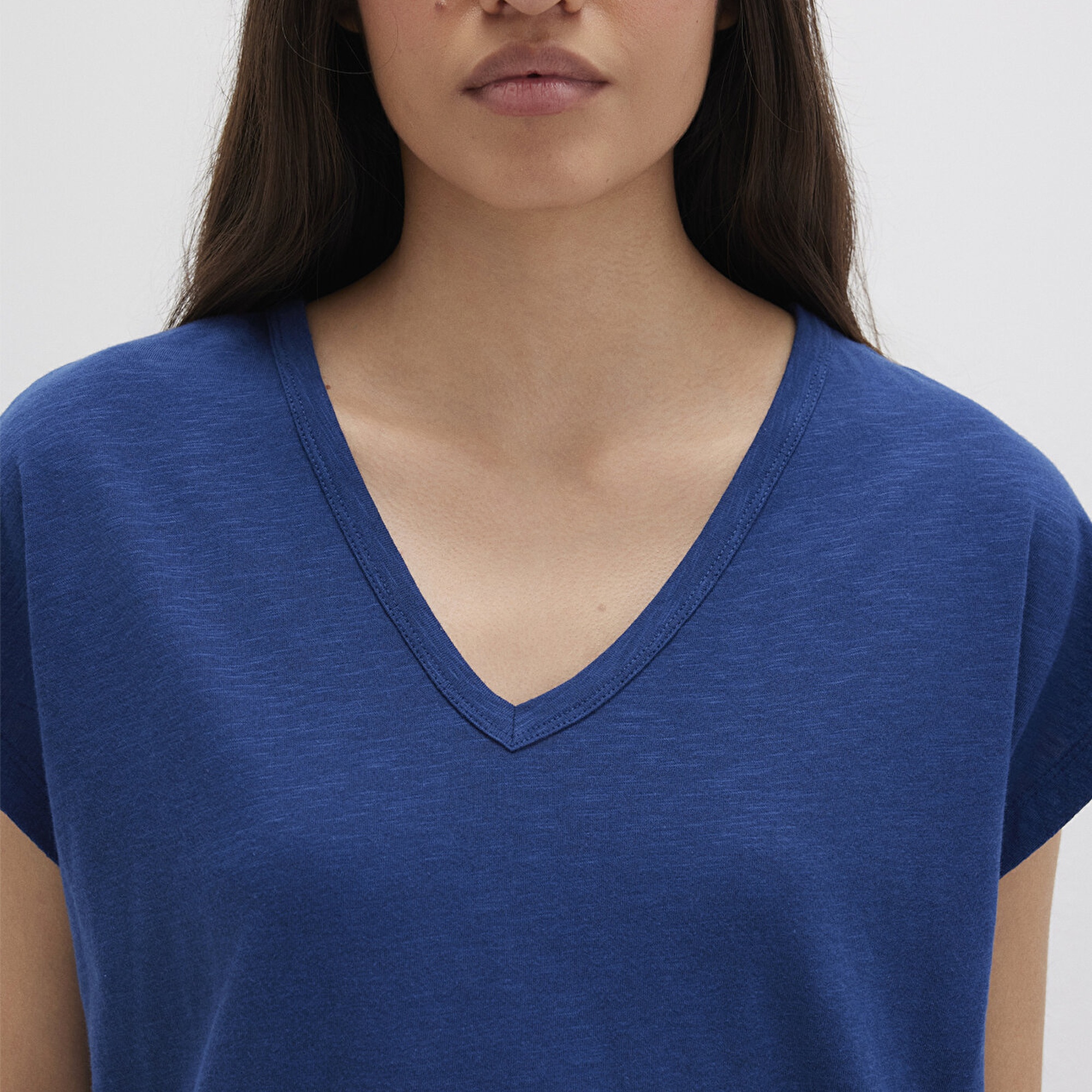 Mavi V Yaka Lacivert Basic Tişört Regular Fit / Normal Kesim 1612380-30808