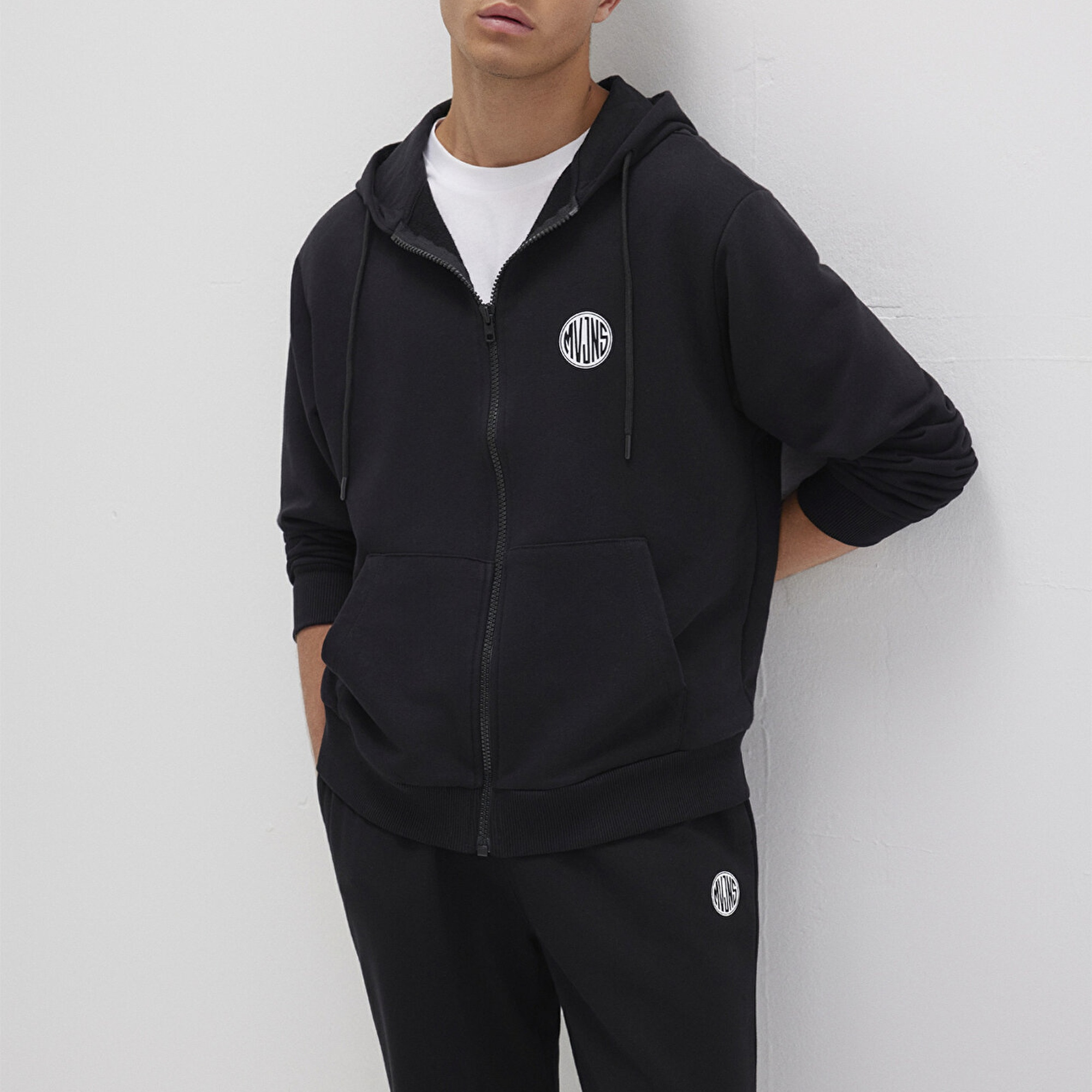 Mavi MVJNS Logo Baskılı Fermuarlı Kapüşonlu Siyah Sweatshirt 0S10193-900