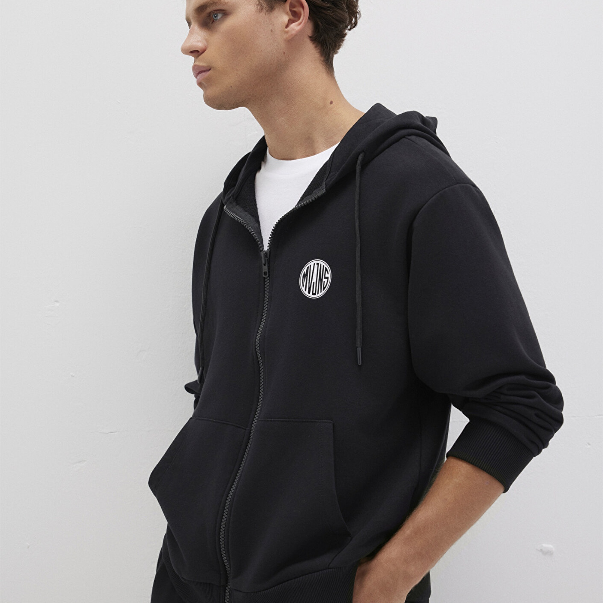 Mavi MVJNS Logo Baskılı Fermuarlı Kapüşonlu Siyah Sweatshirt 0S10193-900