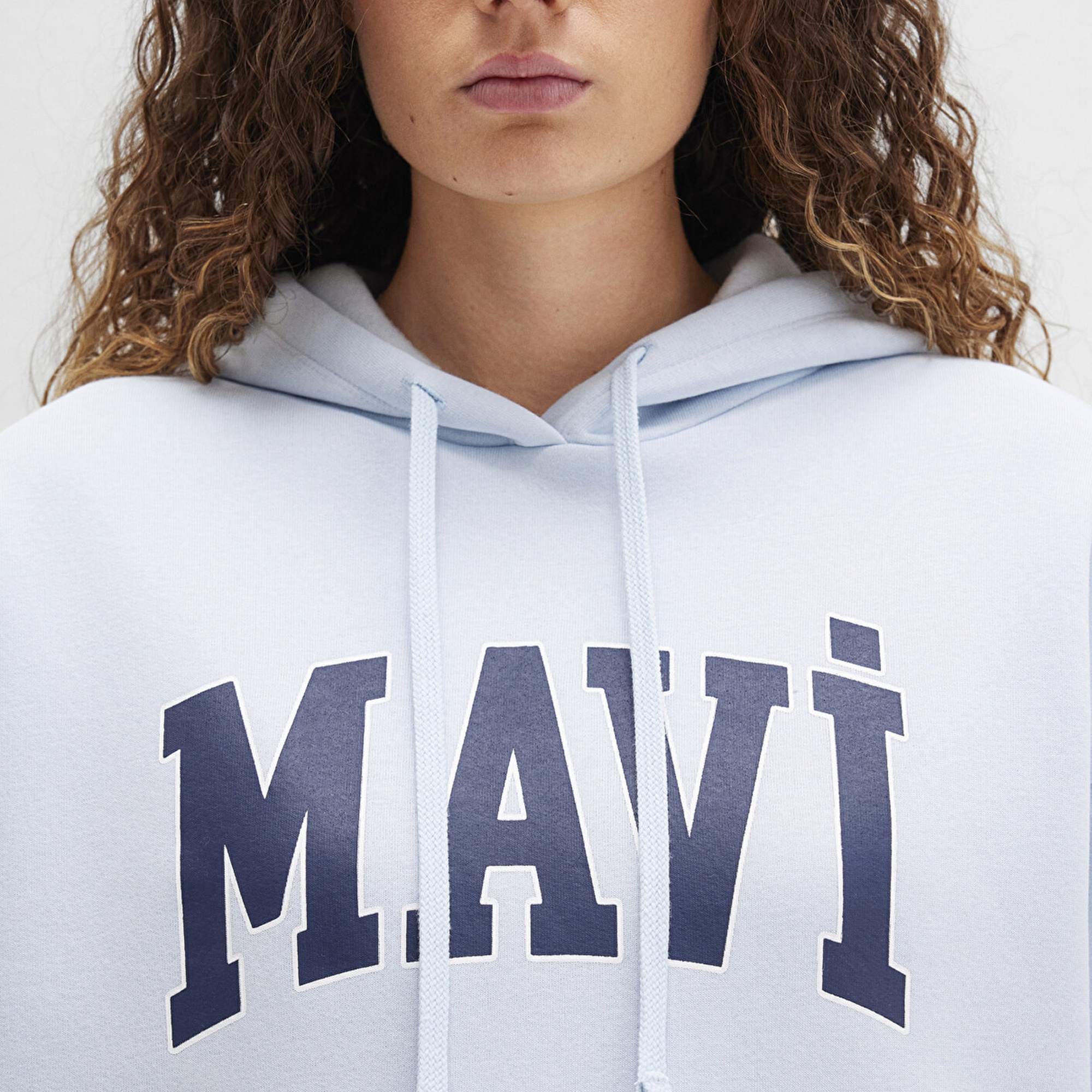 Mavi Mavi Logo Baskılı Kapüşonlu Mavi Sweatshirt 1600361-70717