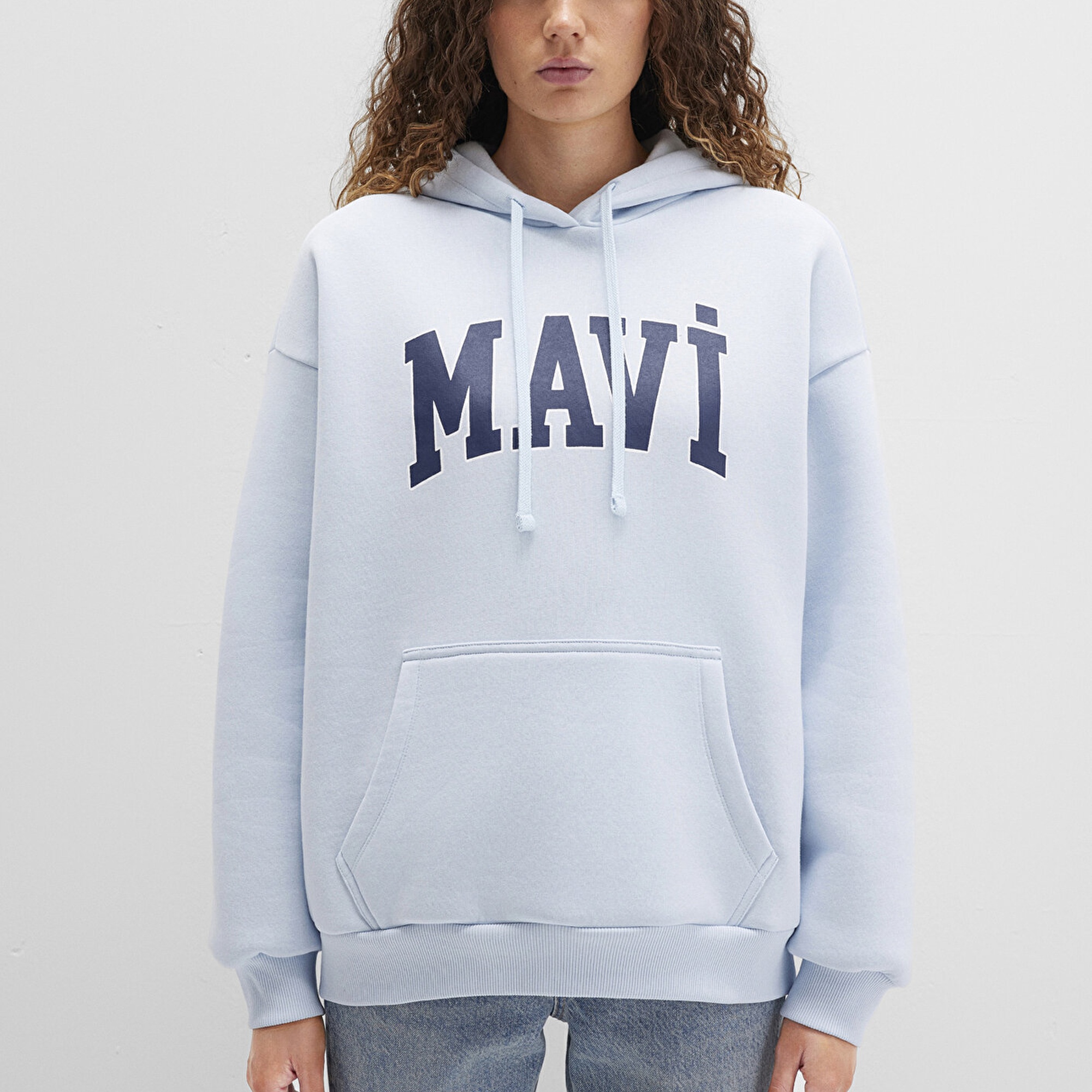 Mavi Mavi Logo Baskılı Kapüşonlu Mavi Sweatshirt 1600361-70717