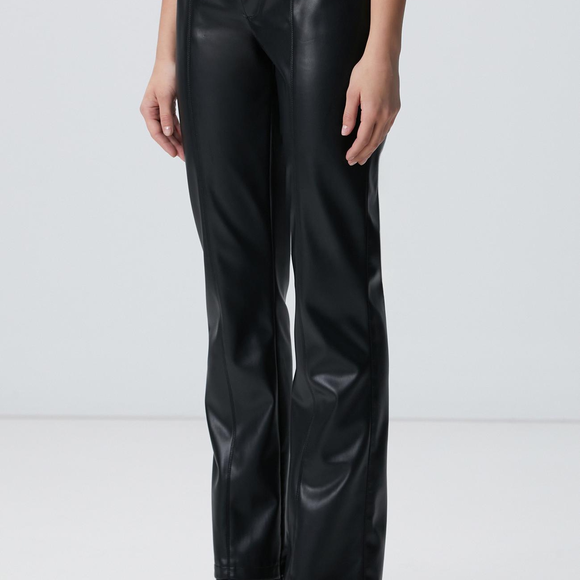 Network Kadın Siyah Kesik Detaylı Deri Pantolon