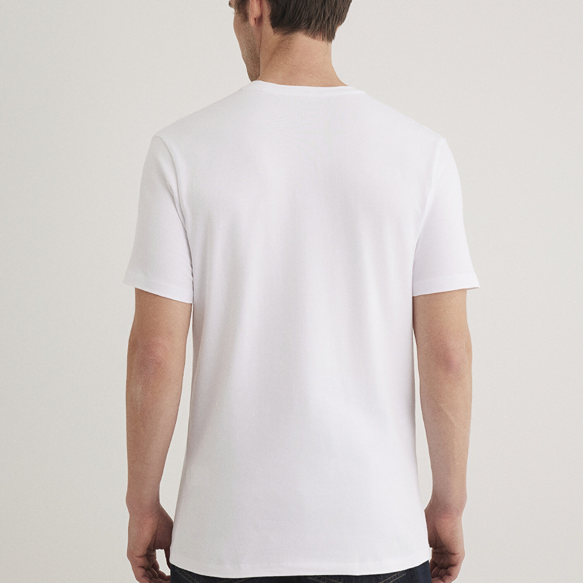 Mavi Stretch V Yaka Beyaz Basic Tişört Fitted / Vücuda Oturan Kesim 061748-620