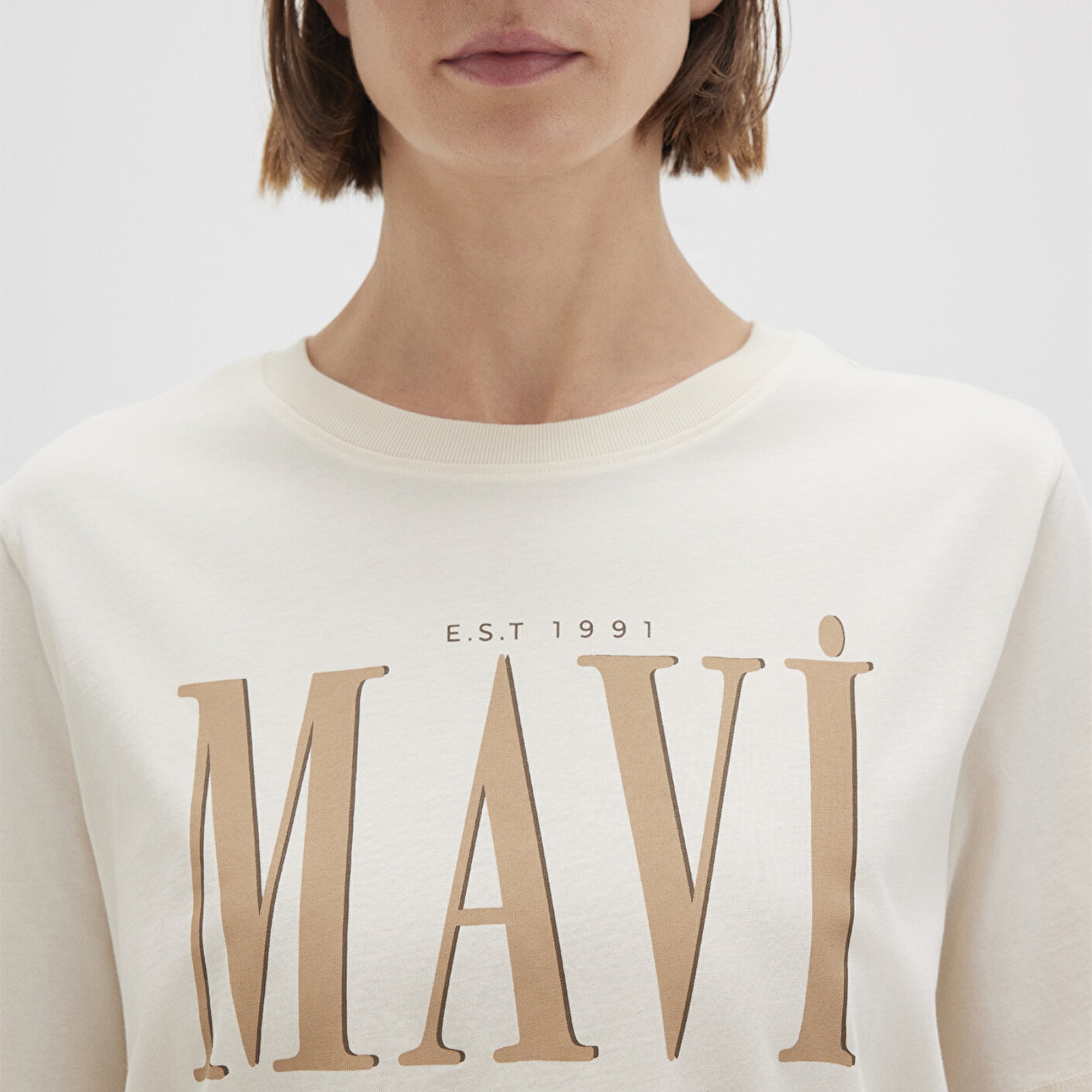 Mavi Mavi Logo Baskılı Bej Tişört Regular Fit / Normal Kesim 1611990-70008