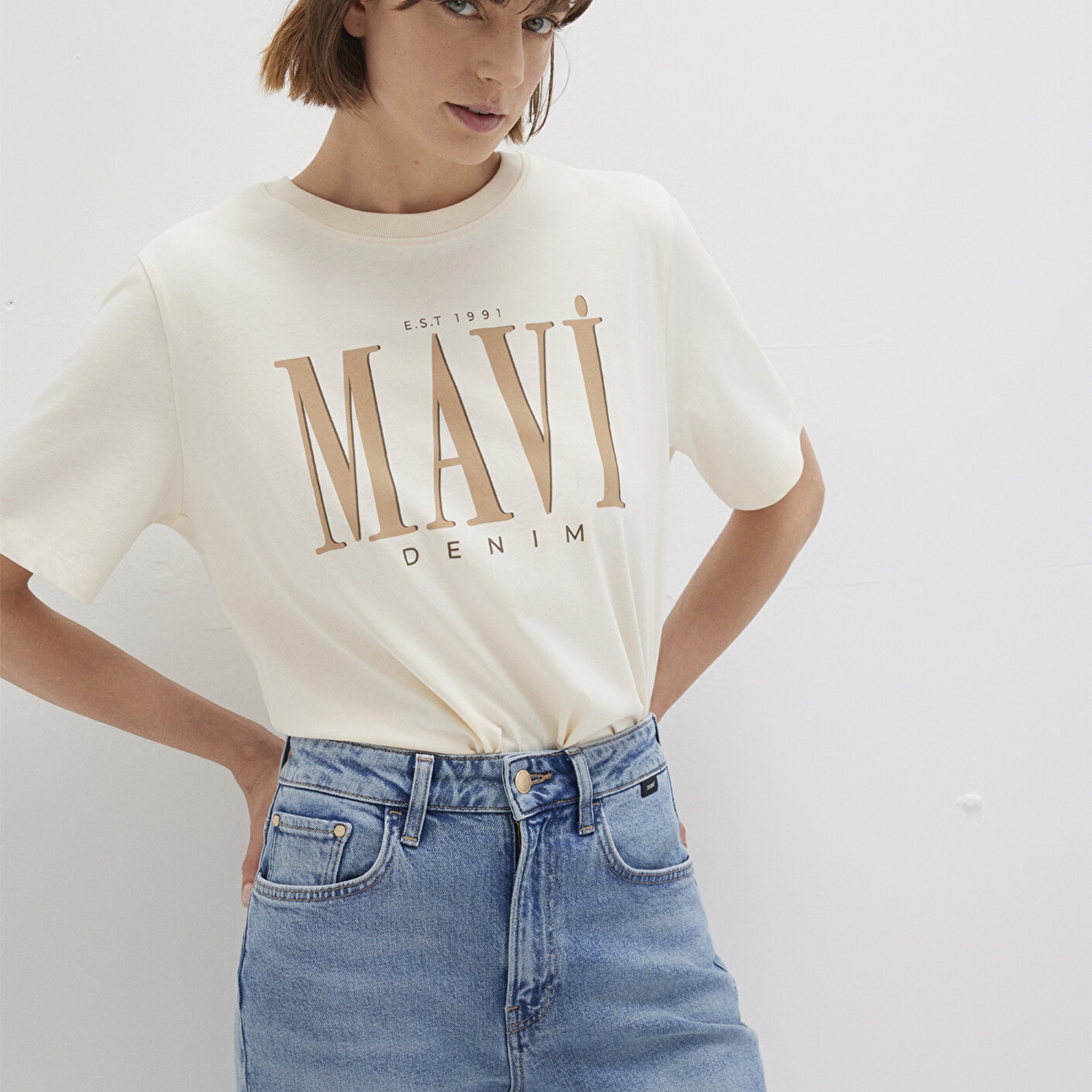 Mavi Mavi Logo Baskılı Bej Tişört Regular Fit / Normal Kesim 1611990-70008