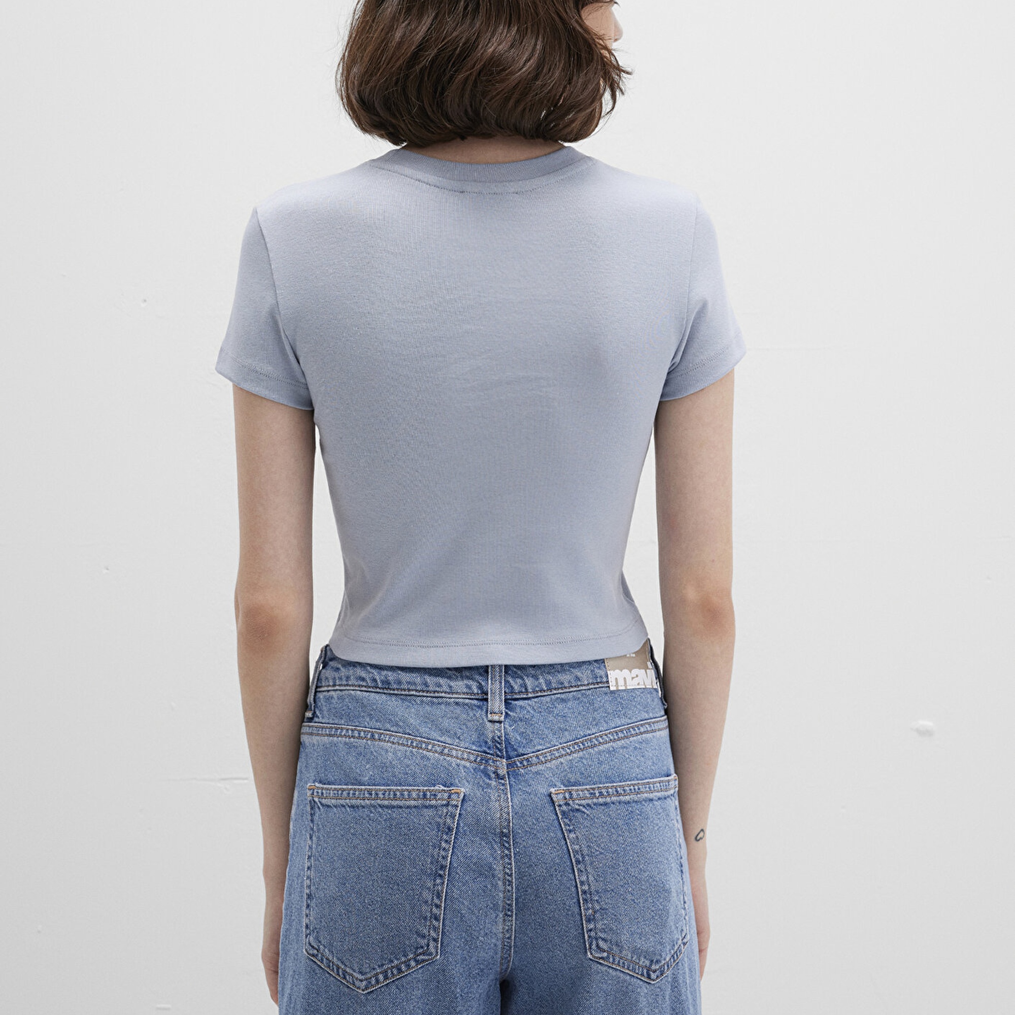 Mavi Mavi Basic Crop Tişört Crop / Kısa Kesim 1600814-85385