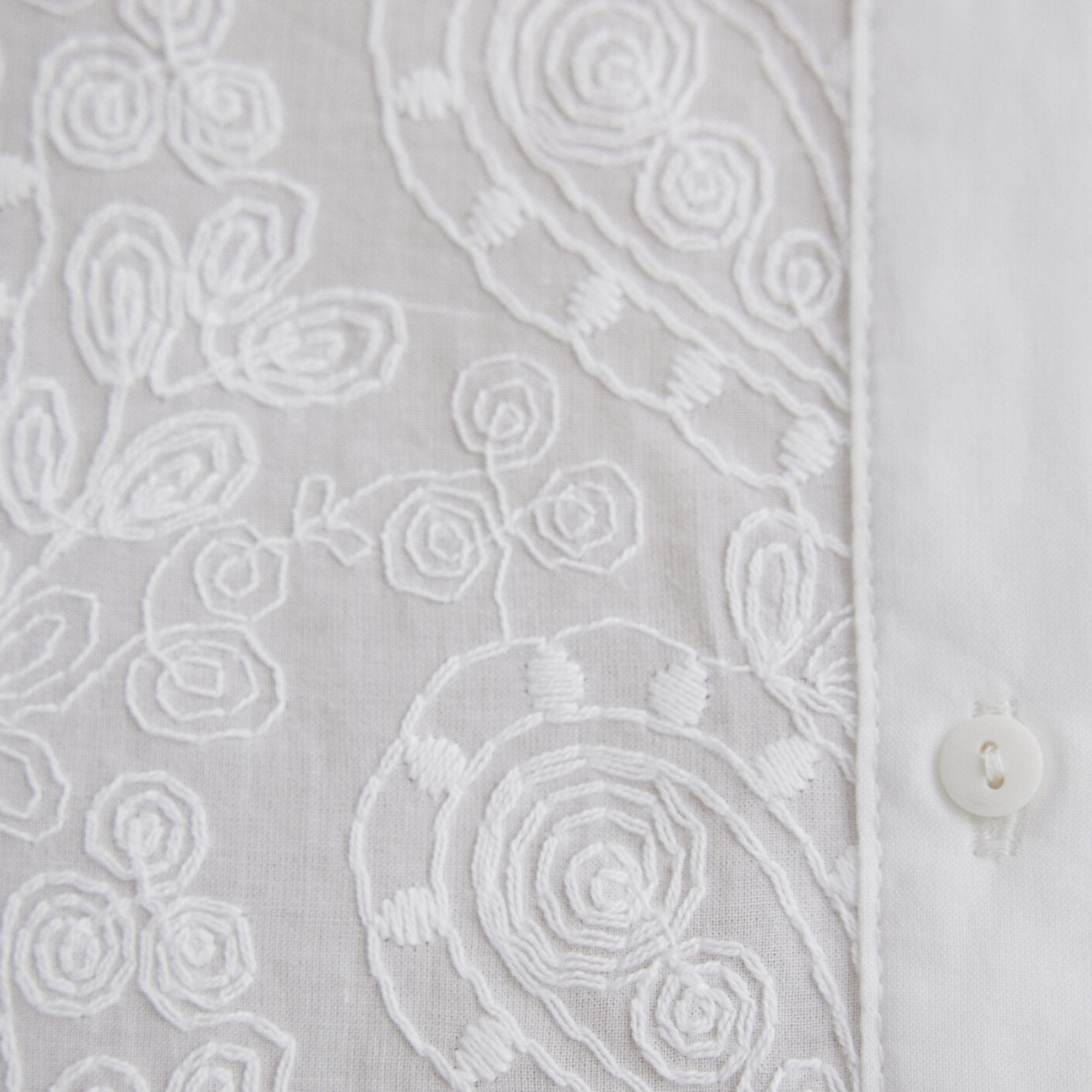 Mavi Nakış Detaylı Ekru Gömlek Regular Fit / Normal Kesim 1210740-70057