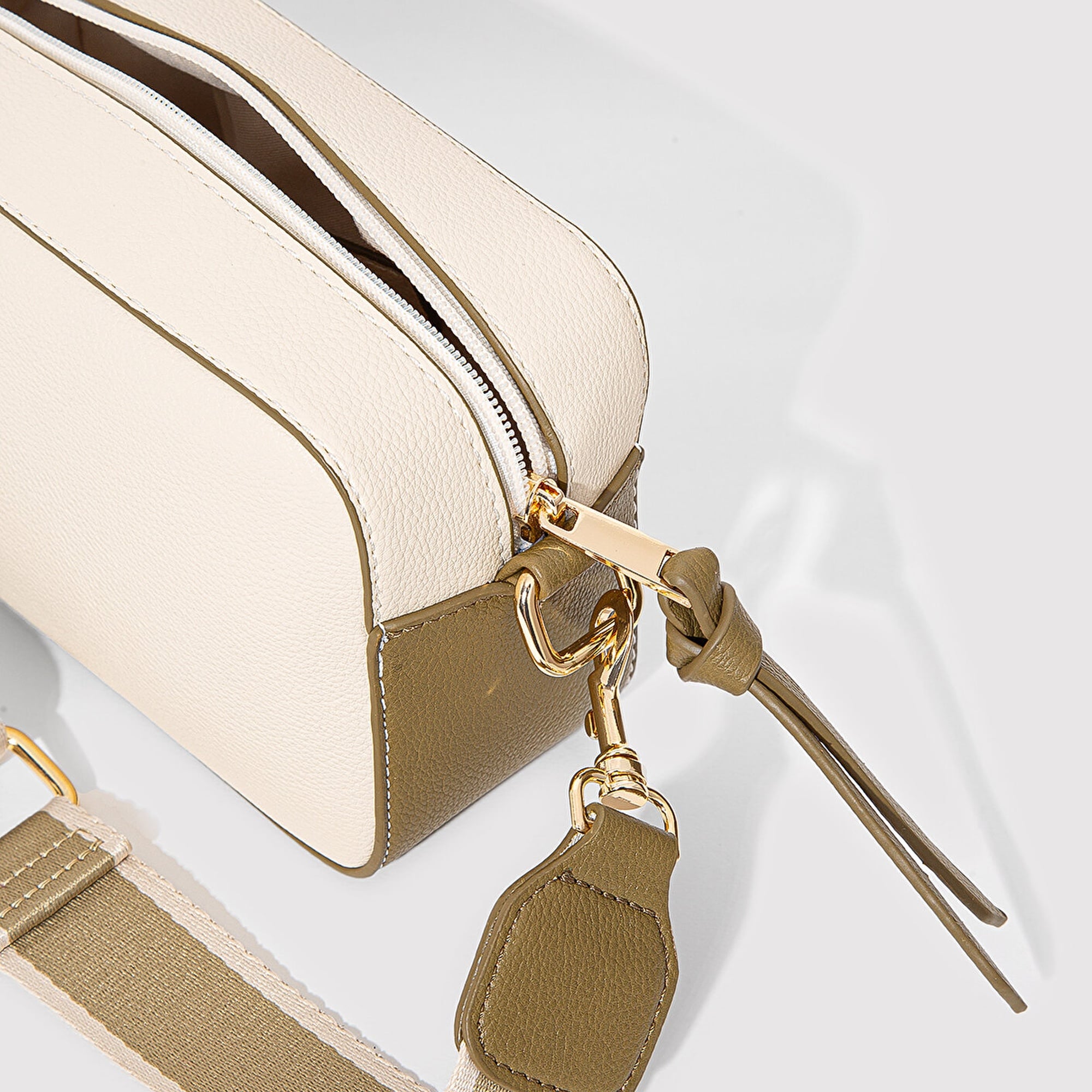 Mavi Haki Askılı Bej Çapraz Çanta 1910084-71469