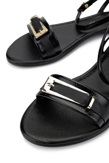  Tamer Tanca Kadın Hakiki Deri Siyah Rugan Düz Sandalet