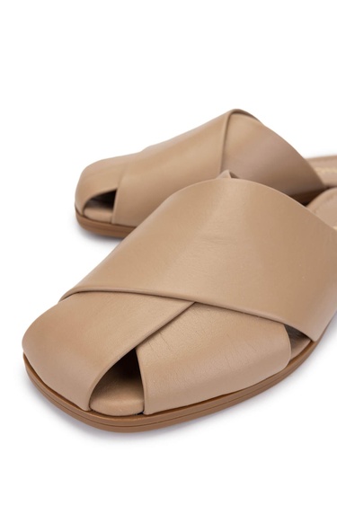  Tamer Tanca Kadın Hakiki Deri Bej Topuklu Terlik