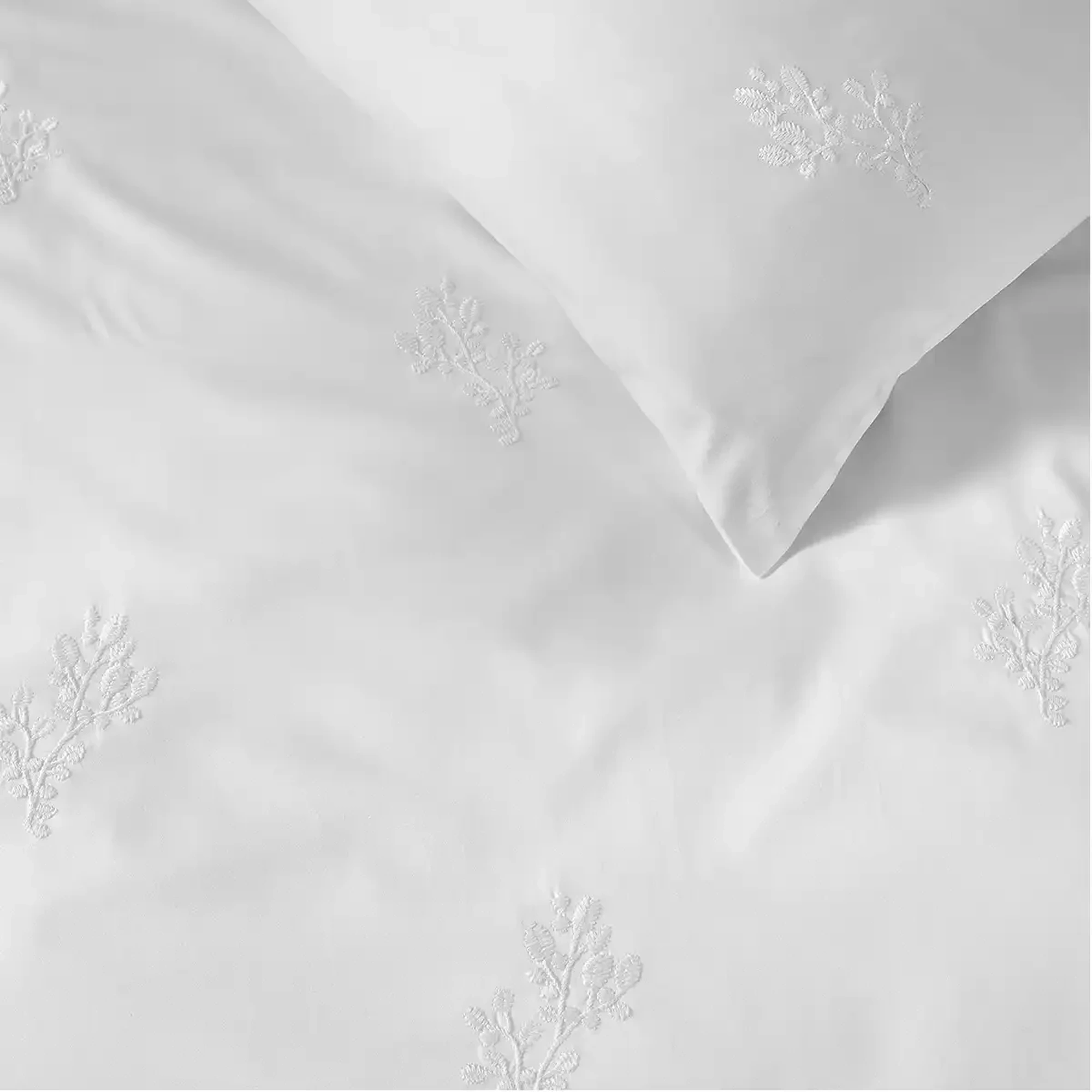 Qua Home Carmen 300 Tc Pamuk Saten Nakışlı King Size Nevresim Seti Beyaz