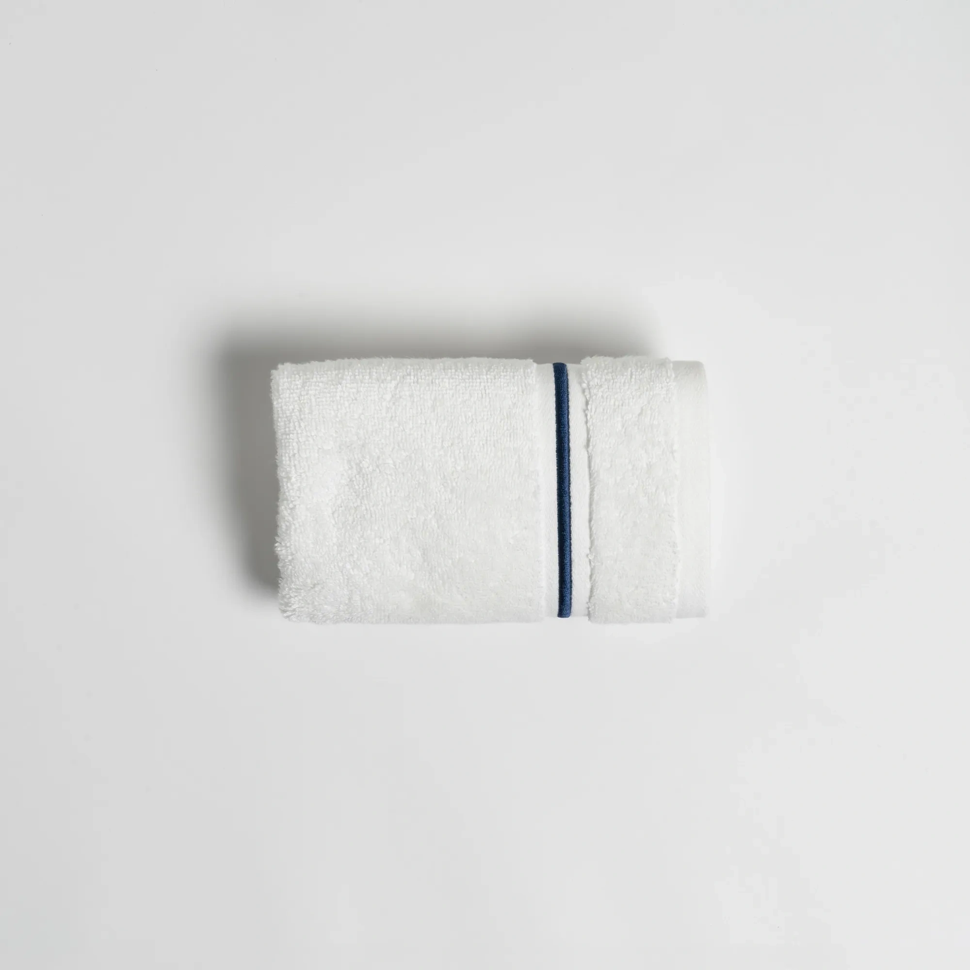 Qua Home Petunia Pima Pamuk El Havlusu Beyaz Lacivert 30x50 cm