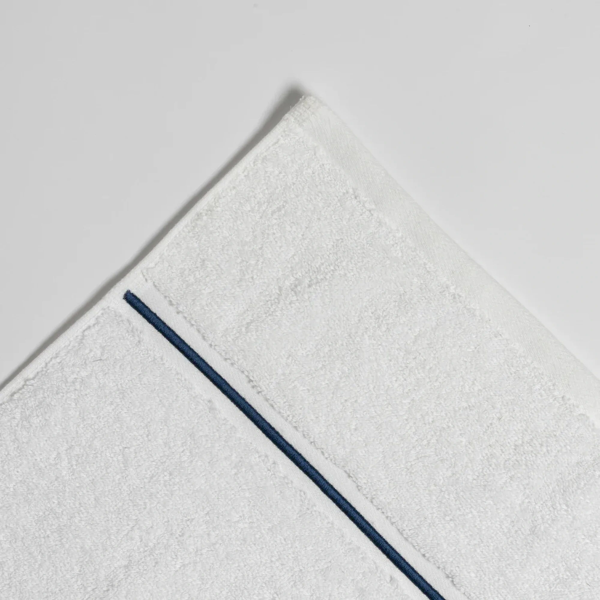 Qua Home Petunia Pima Pamuk El Havlusu Beyaz Lacivert 30x50 cm