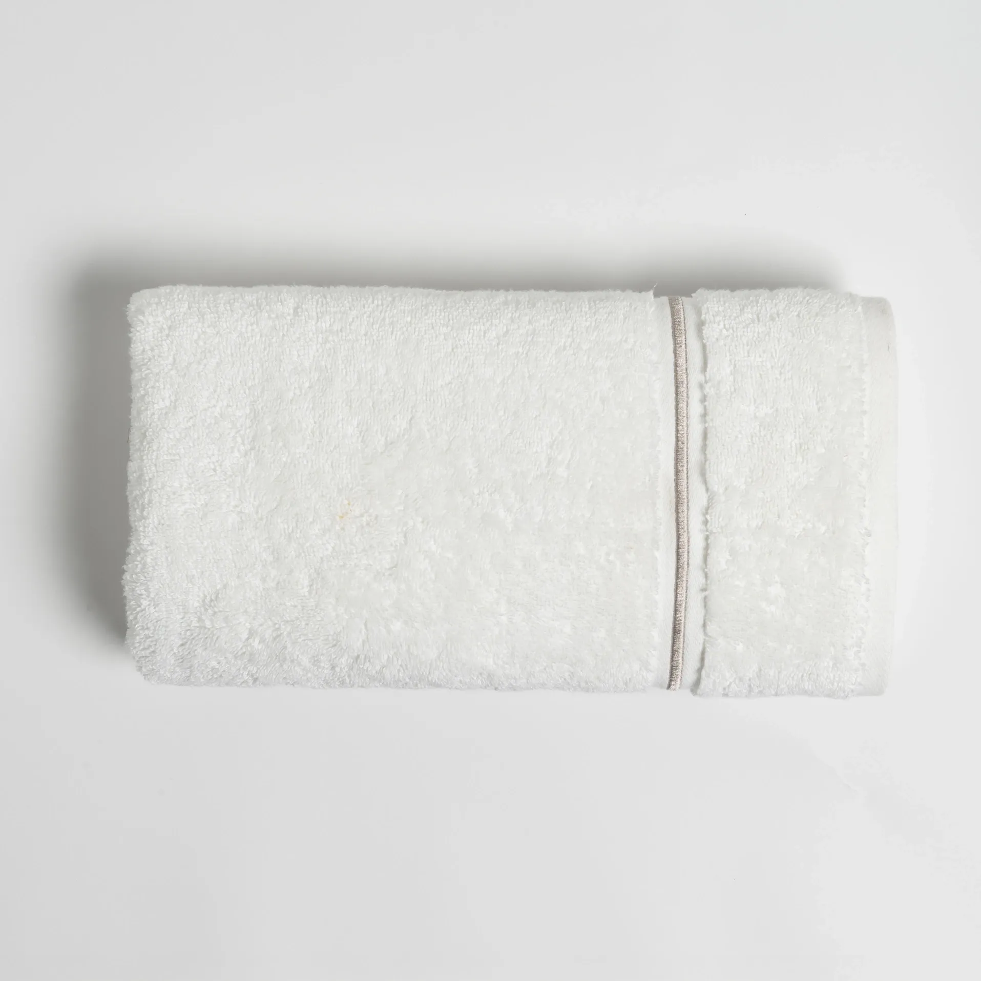  Qua Home Petunia Pima Pamuk Yüz Havlusu Beyaz Taş 50x90 cm