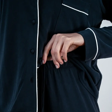  Qua Home Sia Kadın Modal Suprem Biyeli Uzun Kol Gömlek Lacivert