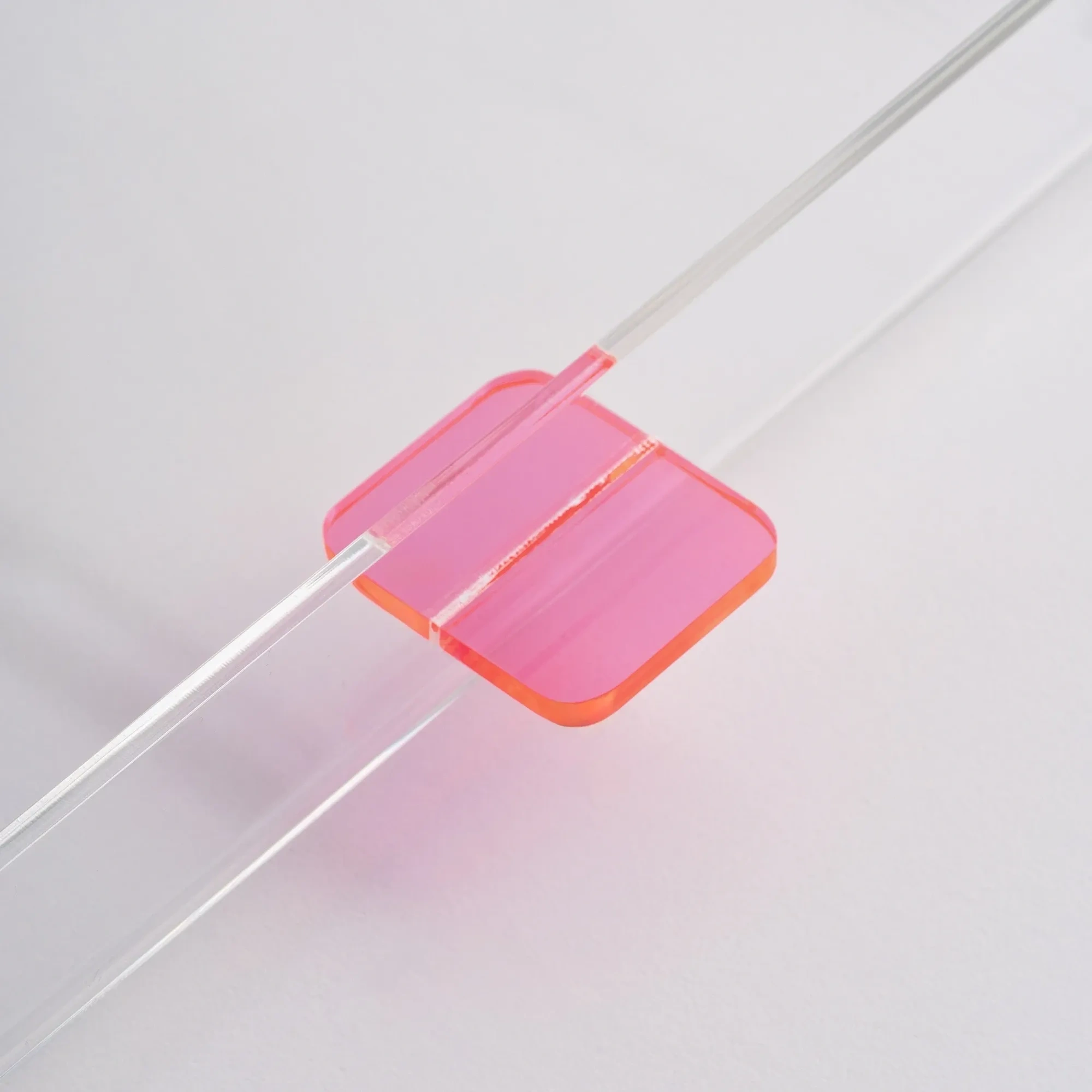 Qua Home Manta Renkli Kulp Detaylı Pleksi Tepsi 40x17 cm