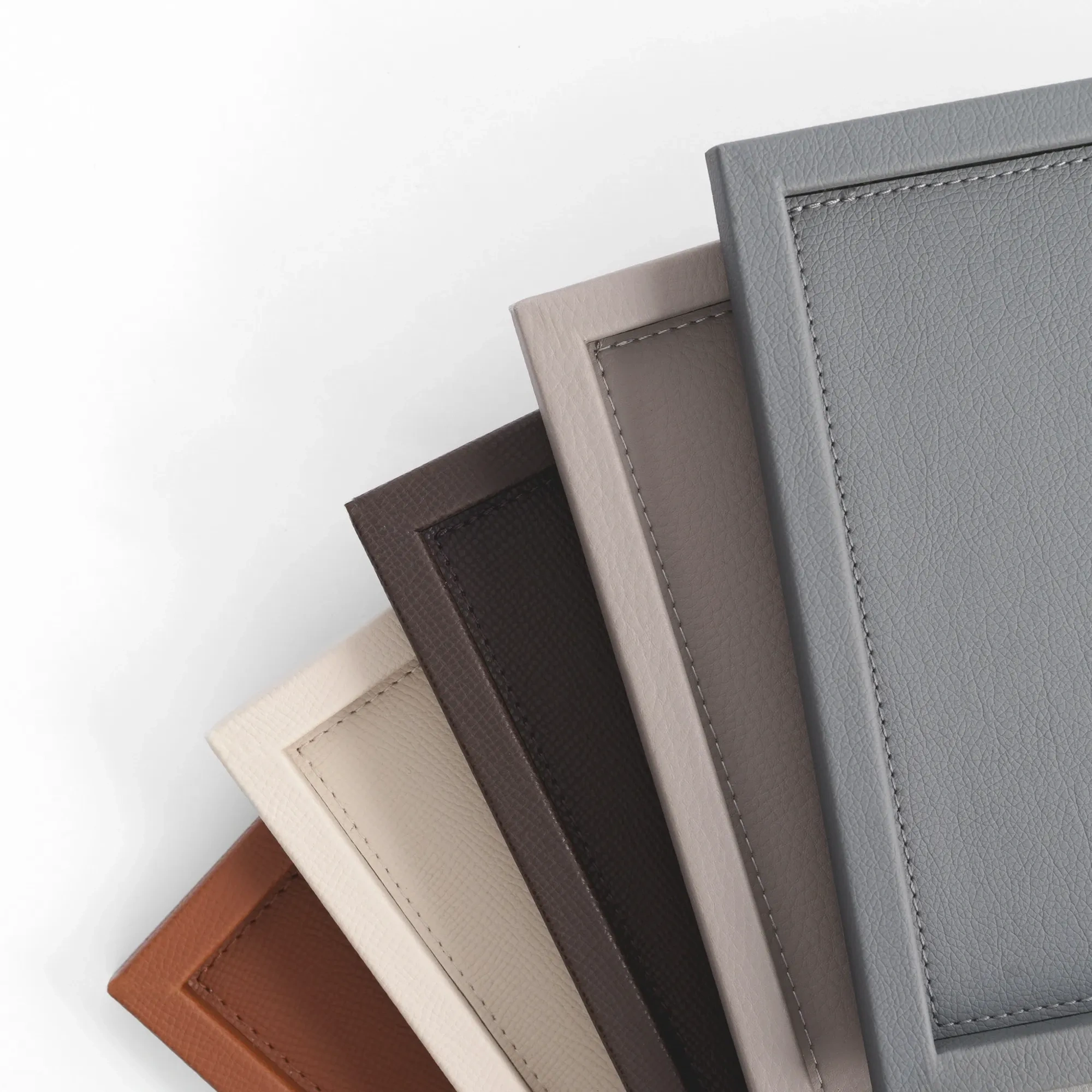 Qua Home Rita Dekoratif Deri Tepsi Koyu Kahverengi 22x22x2,5 cm