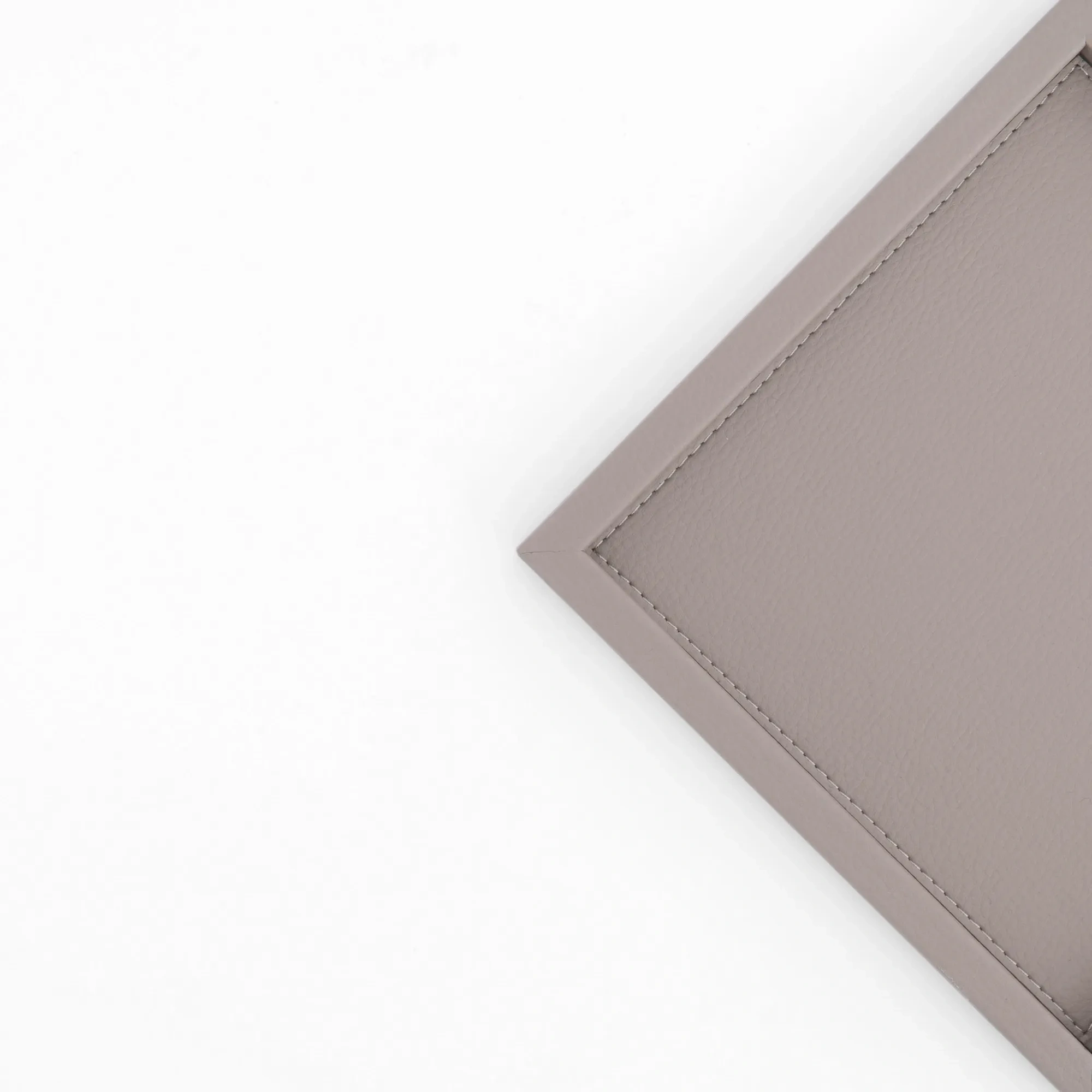 Qua Home Rita Dekoratif Deri Tepsi Vizon 22x22x2,5 cm